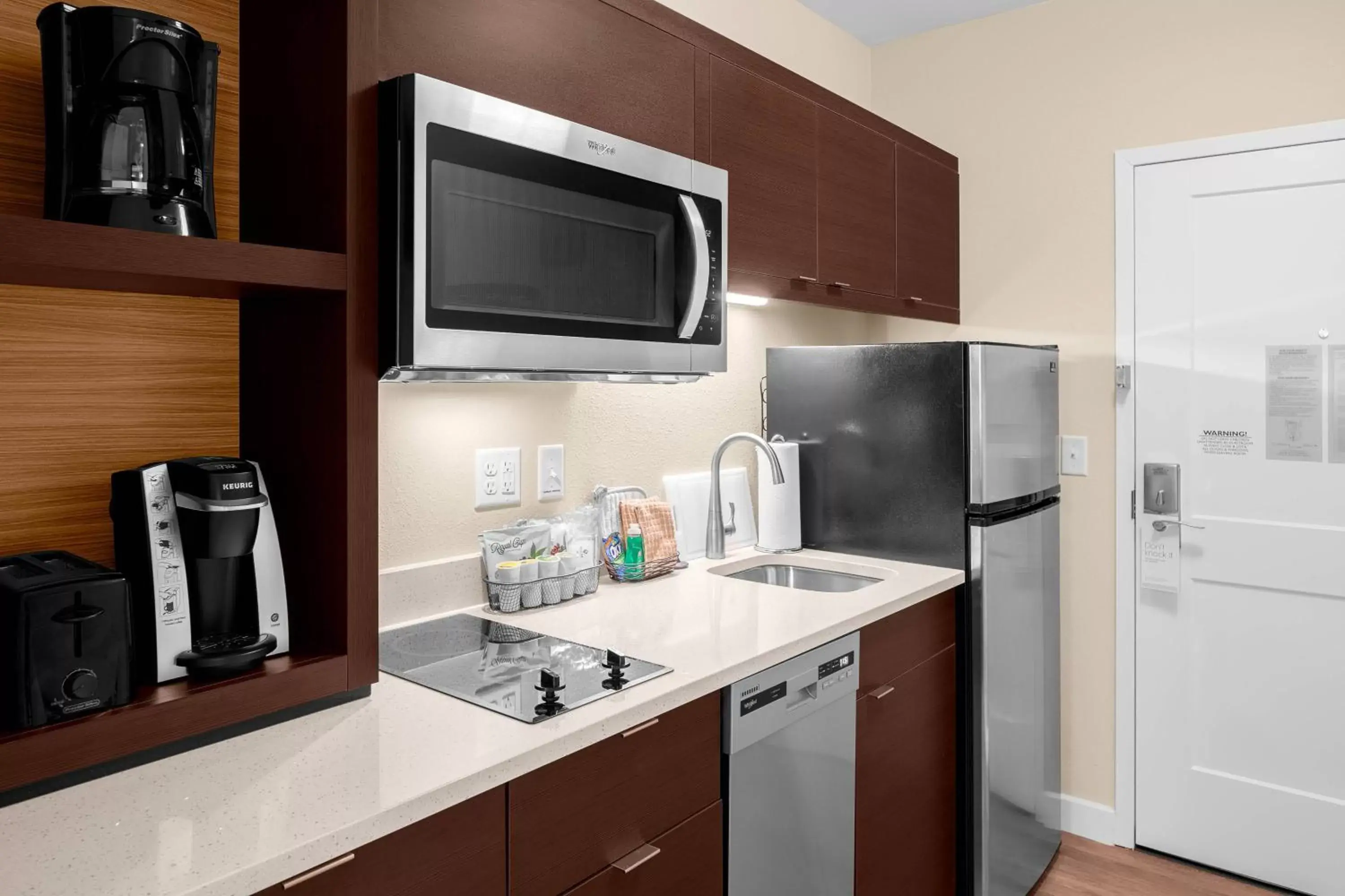 Kitchen or kitchenette, Kitchen/Kitchenette in TownePlace Suites Cincinnati Fairfield