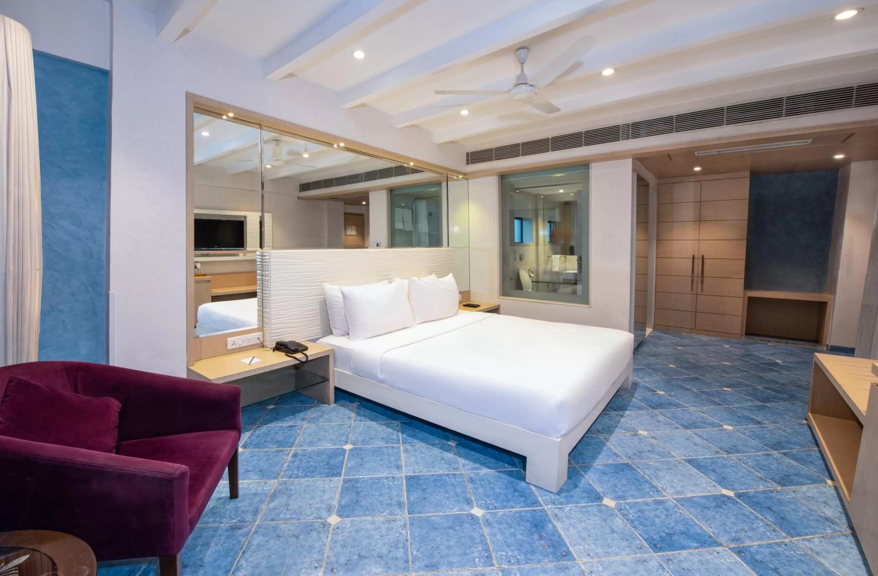 Lobby or reception, Bed in Hotel Bawa Suites