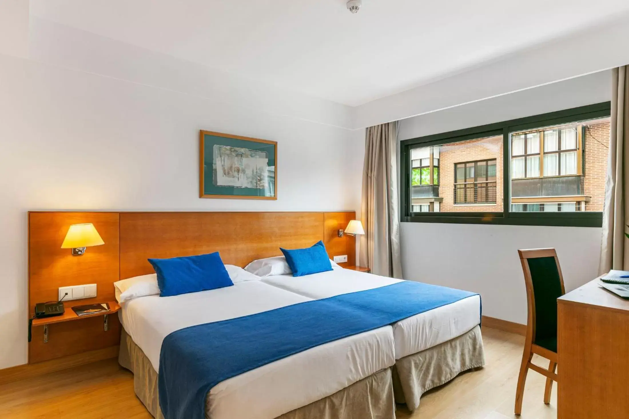 Bed in Globales de los Reyes Bed in Globales de los Reyes