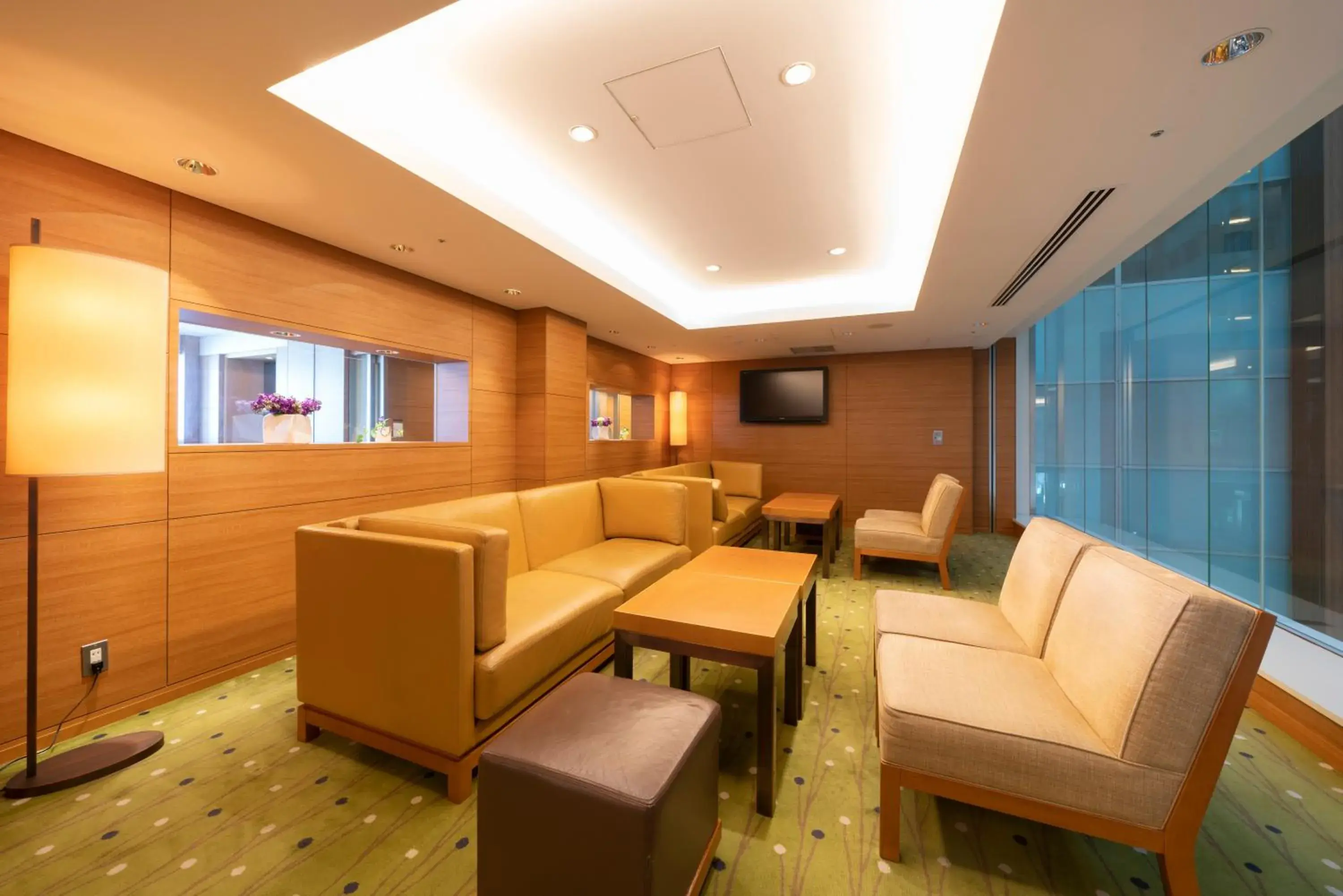 Lounge or bar, Seating Area in Hotel Associa Shin-Yokohama