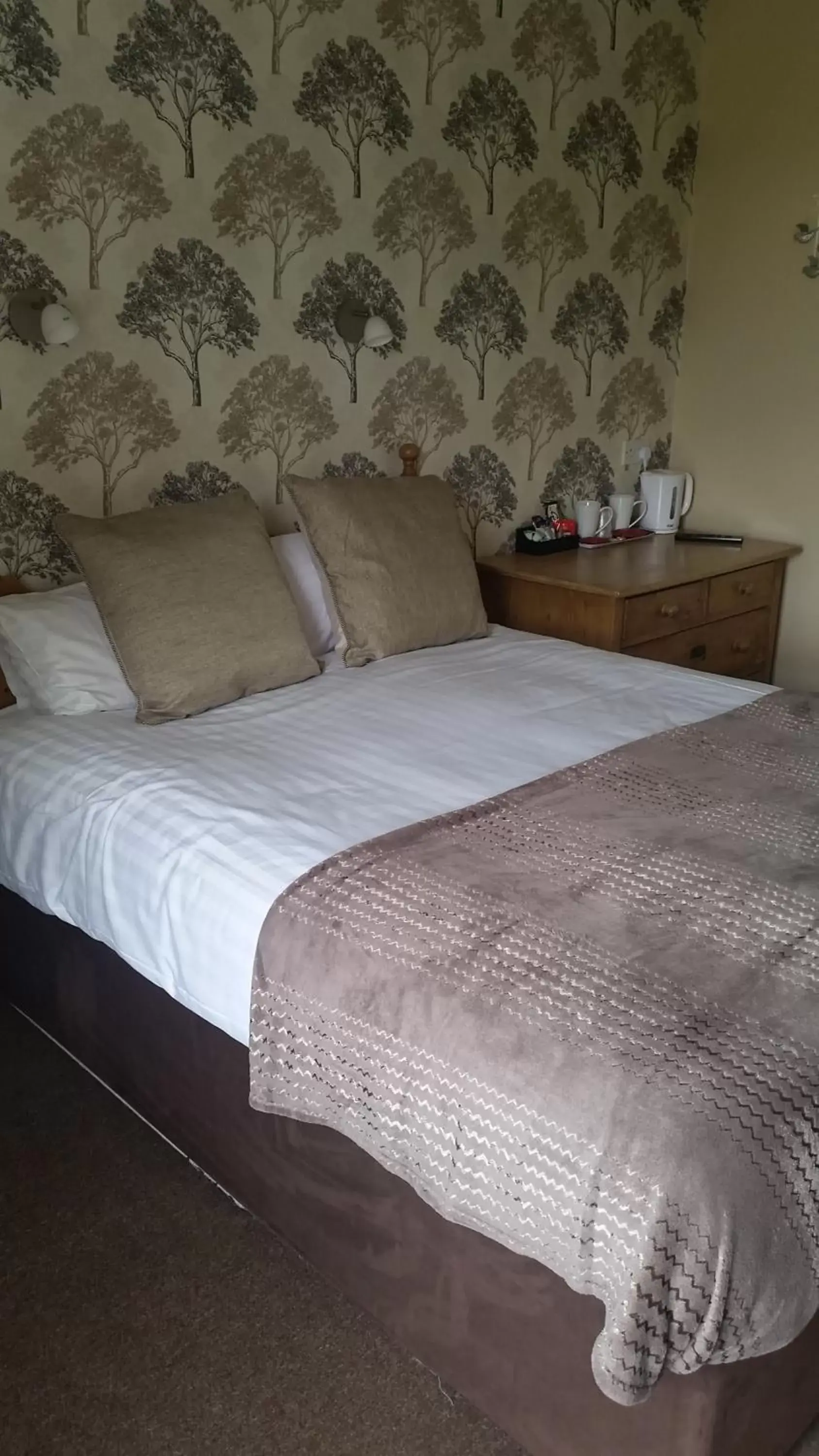 Bed in The Wheatsheaf Inn