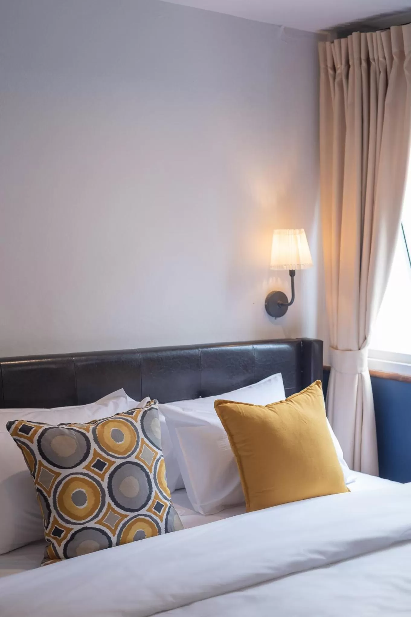 Bed in The Mellow Pillow Hotel @ Chiang Mai Gate