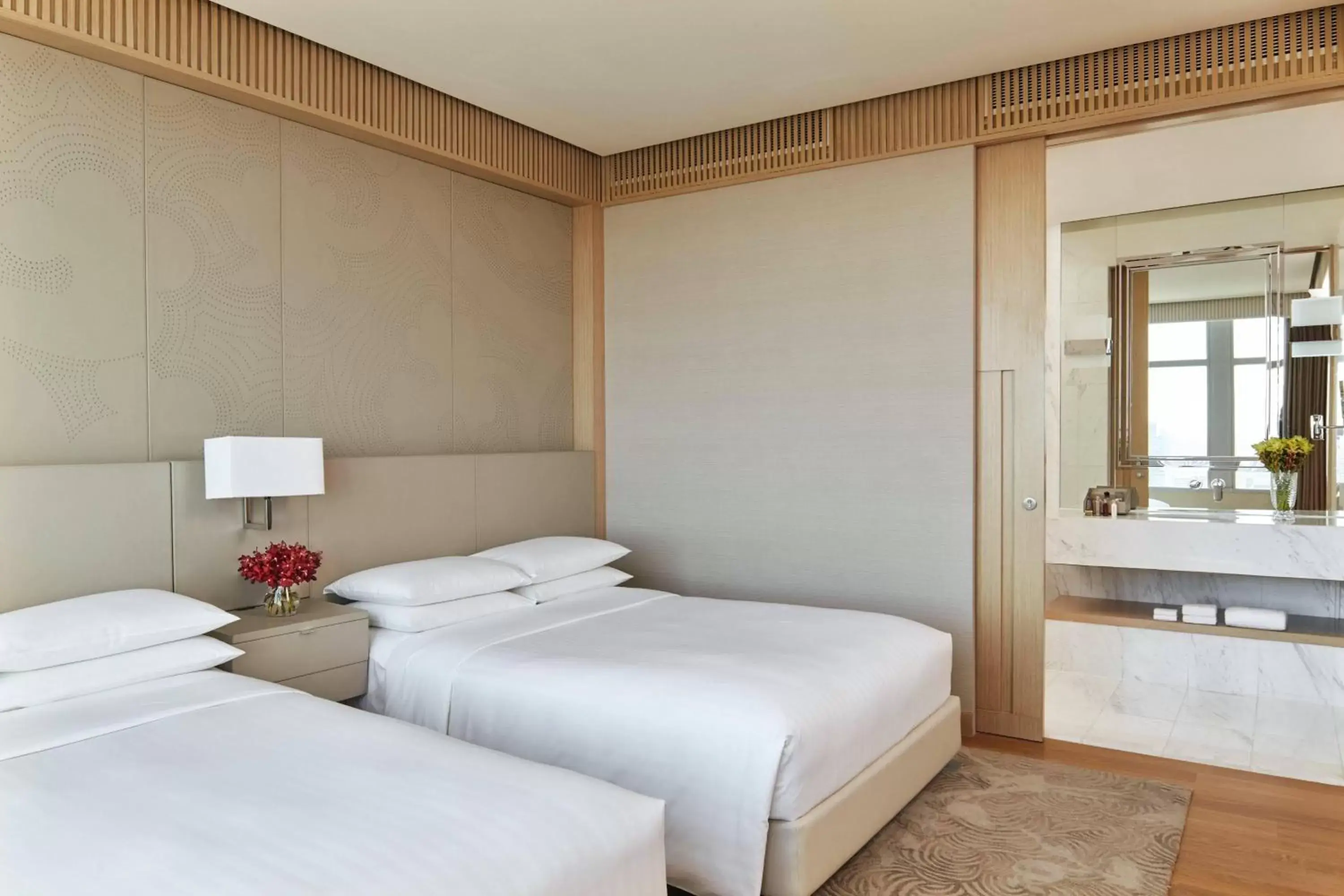 Bedroom, Bed in Bangkok Marriott Hotel Sukhumvit