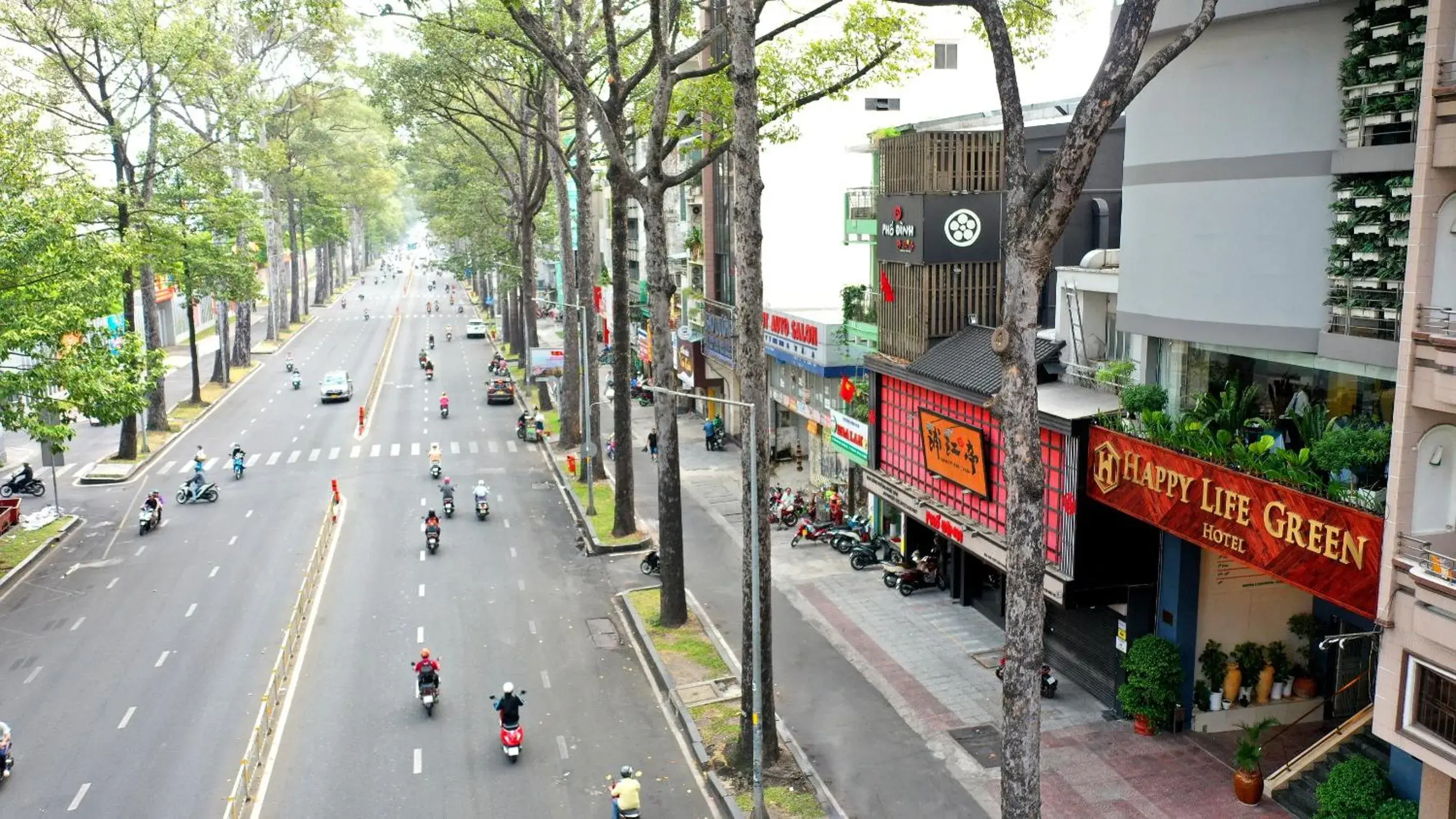 Property building in Sunshine Antique Hotel Saigon