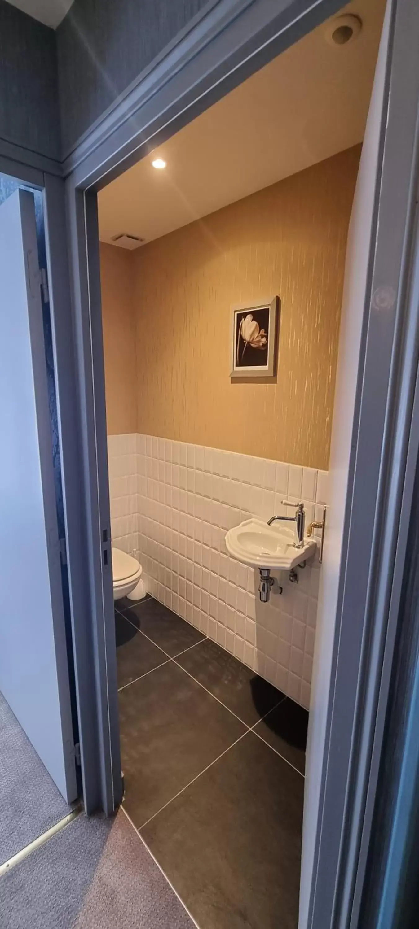Toilet, Bathroom in Hotel Meurice