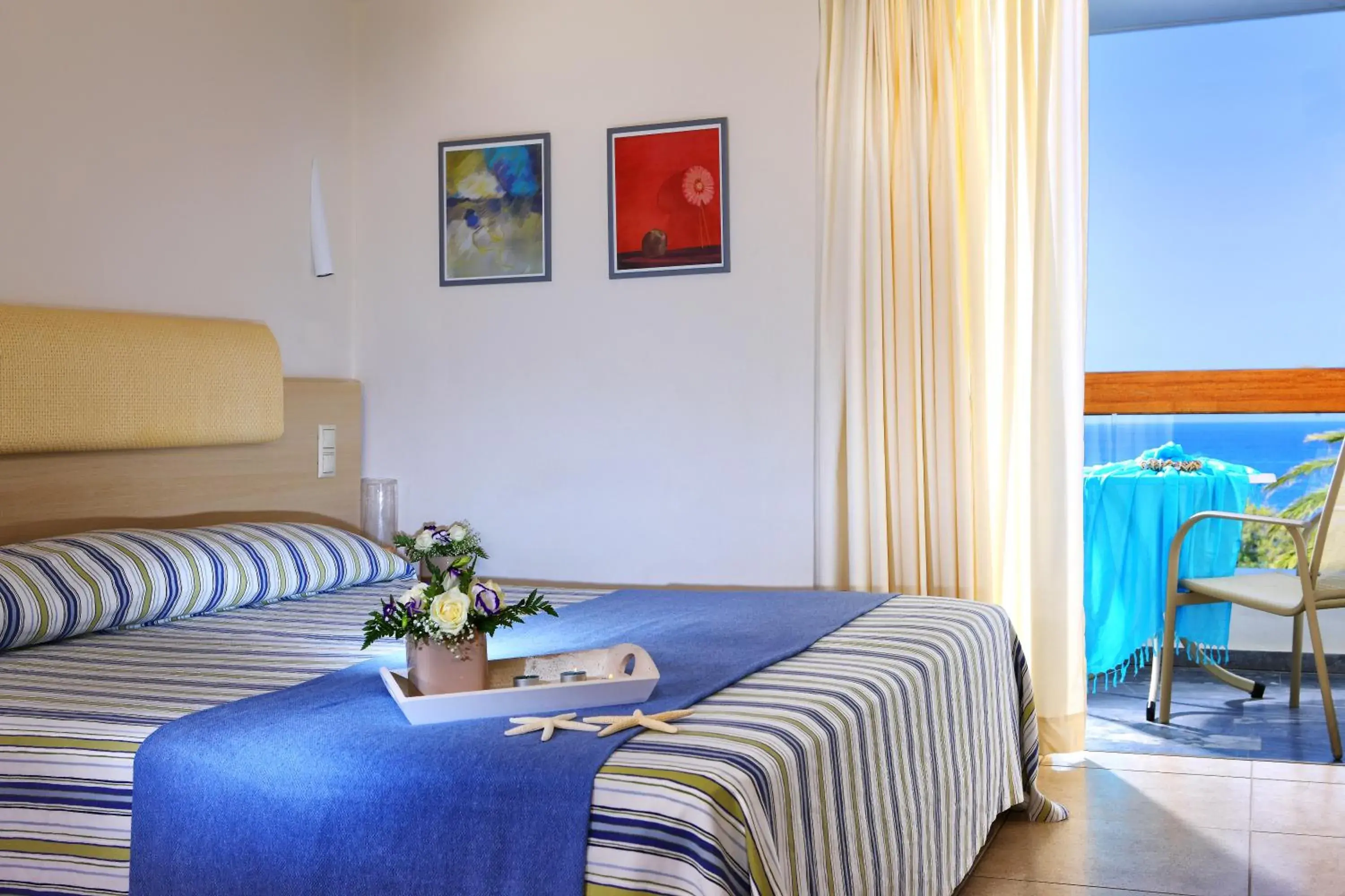 Bed in Sitia Beach City Resort & Spa