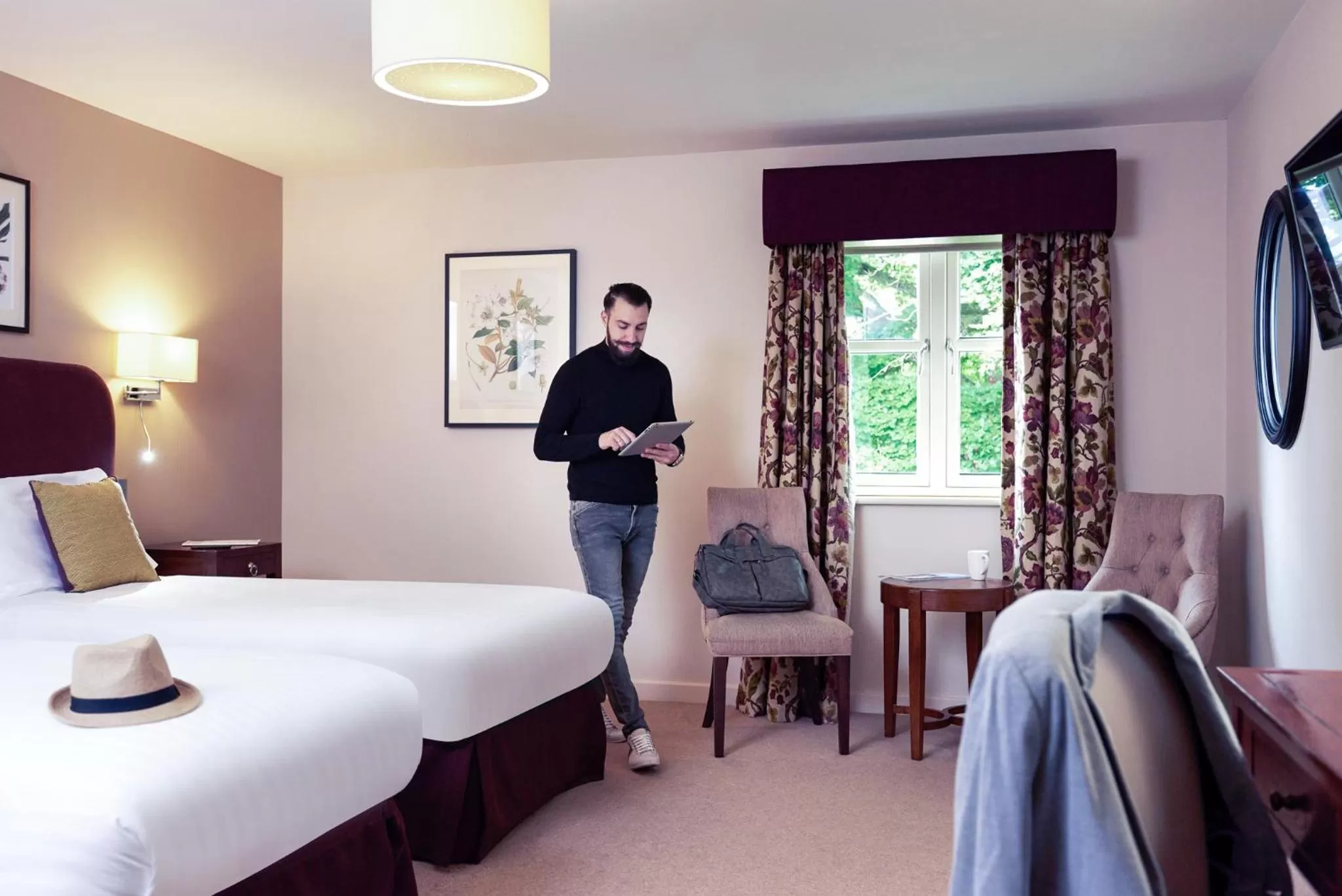 Photo of the whole room, Bed in Mercure Thame Lambert Hotel