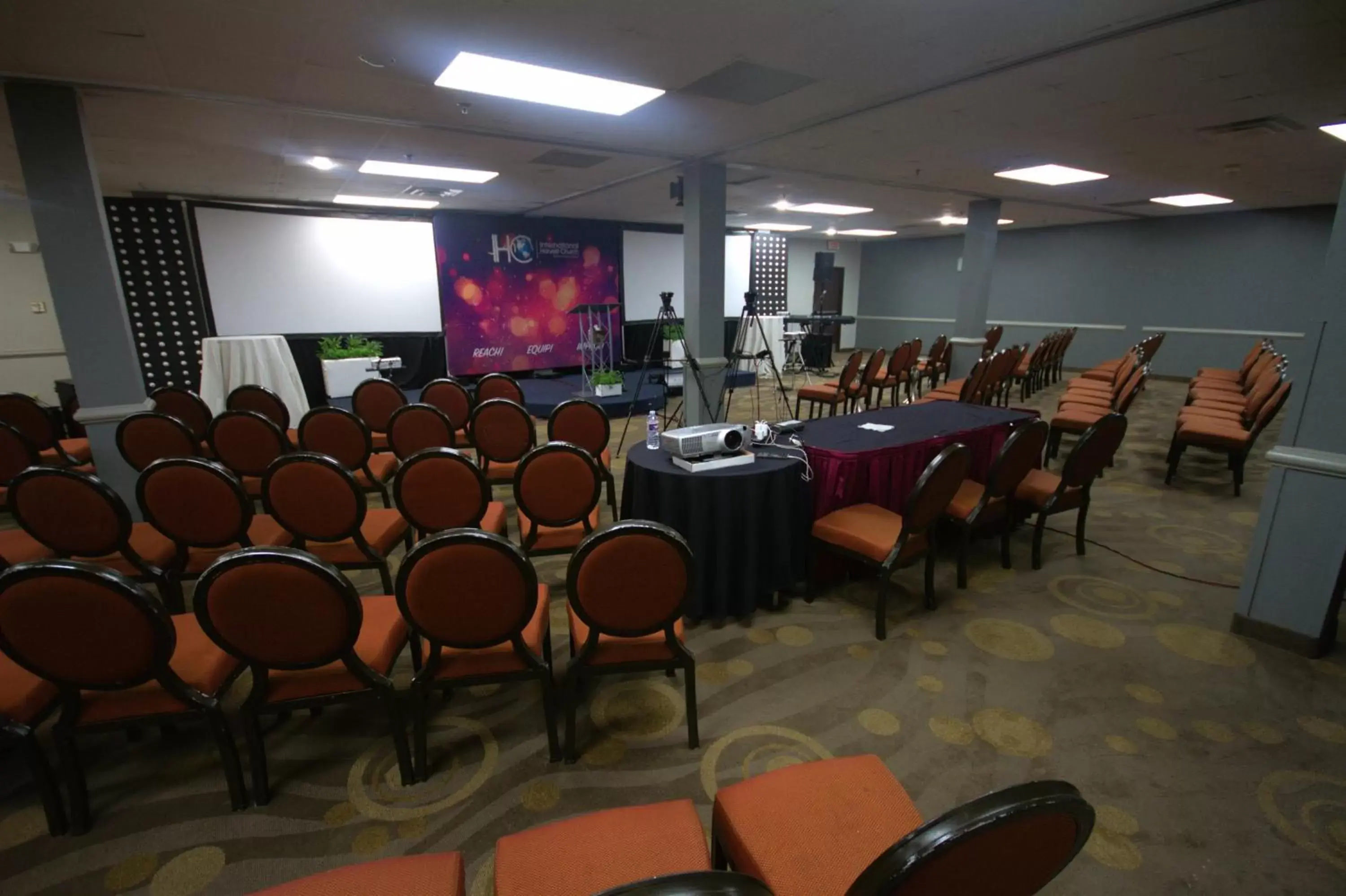 Meeting/conference room in Atrium Hotel and Suites DFW Airport