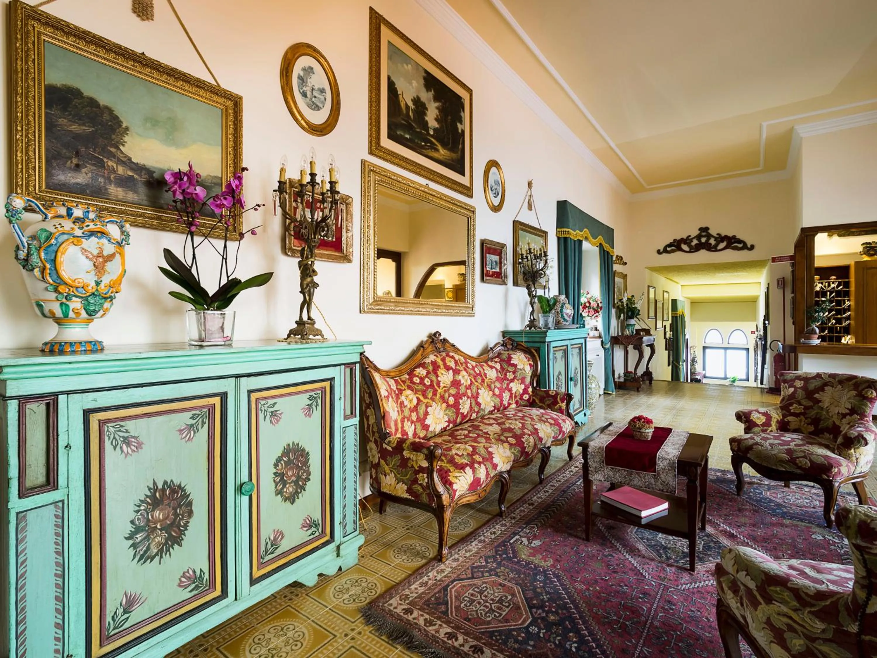 Lobby or reception in Hotel Sirius