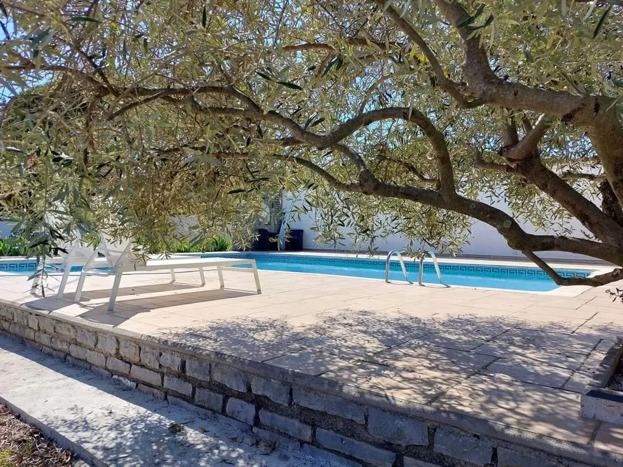 Swimming Pool in Croissant de Lune