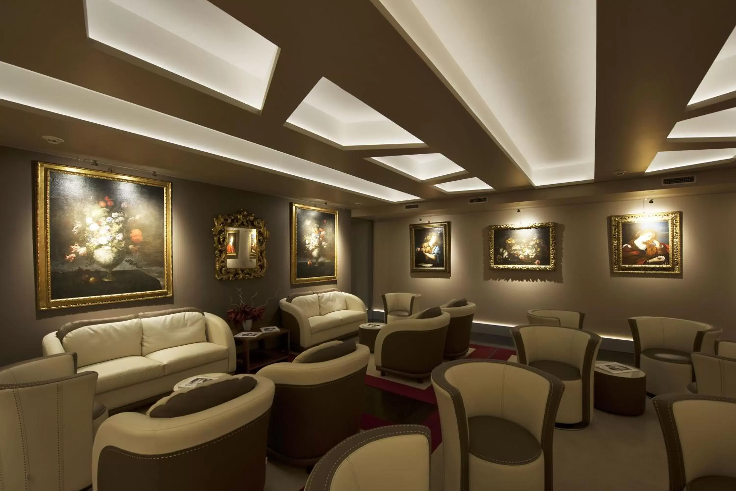 Business facilities, Lounge/Bar in Harry's Bar Trevi Hotel & Restaurant