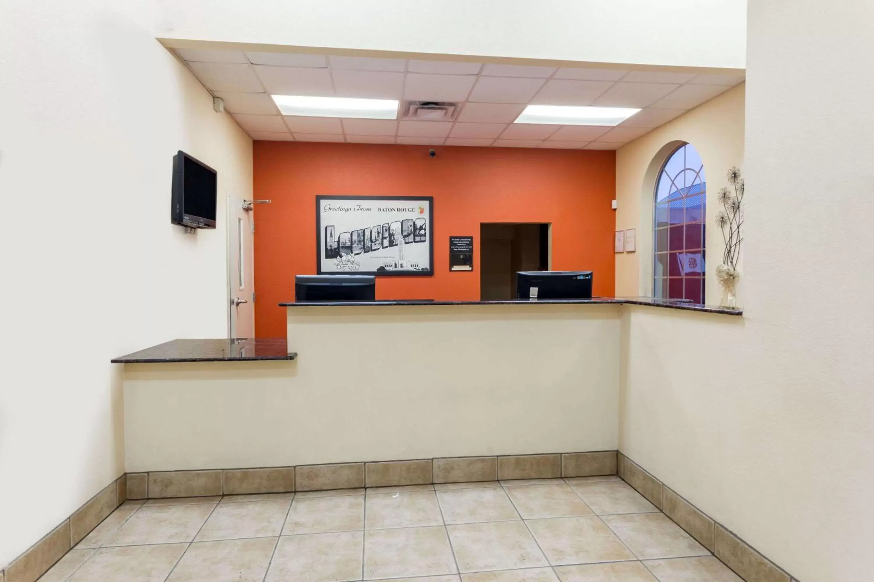 Lobby or reception, Lobby/Reception in Super 8 by Wyndham Baton Rouge/I-10