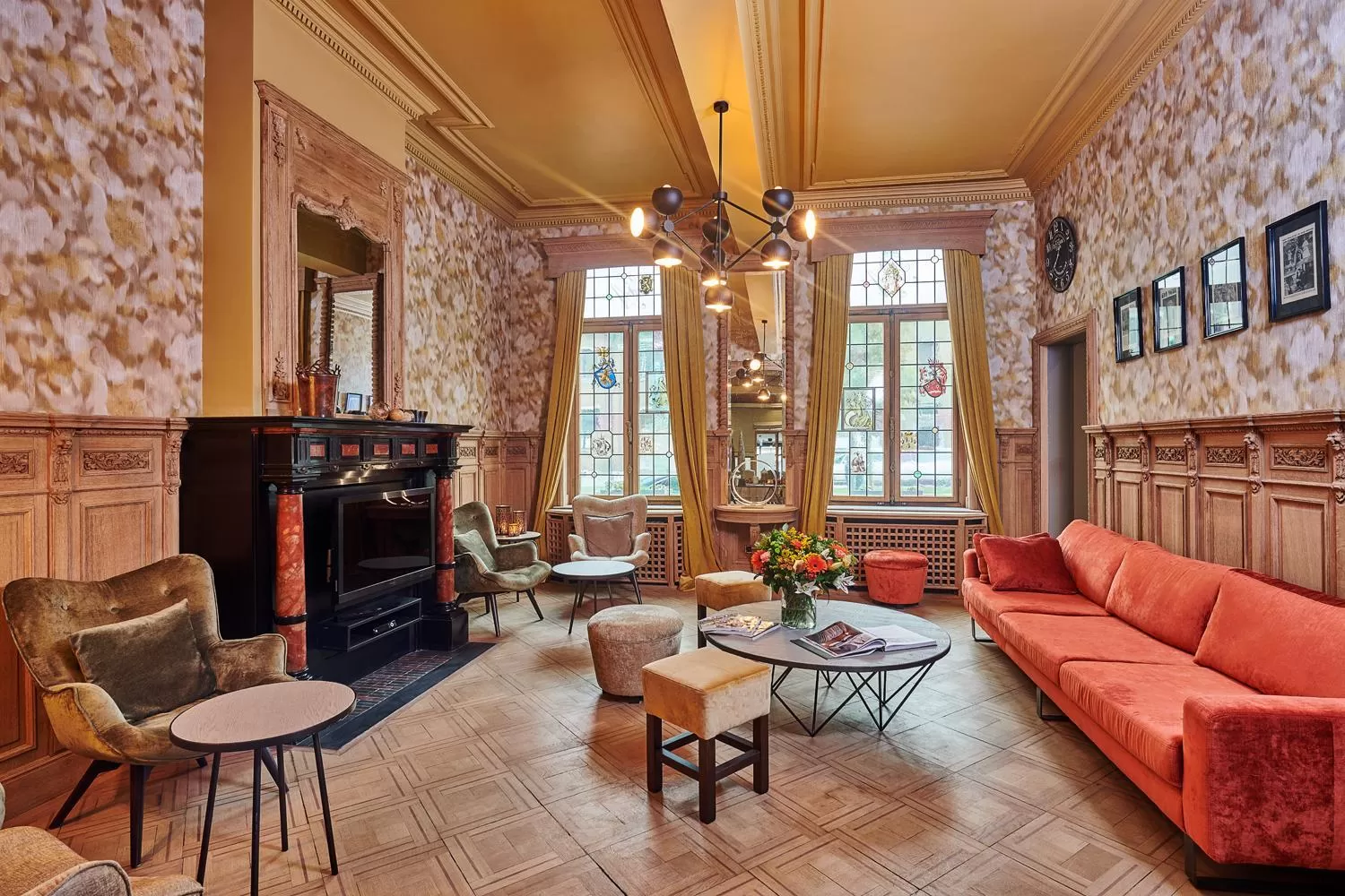 Communal lounge/ TV room in Hotel Royal Astrid