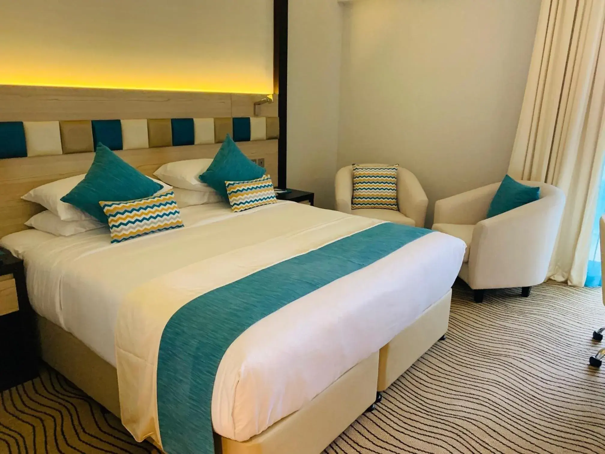 Bed in City Avenue Hotel