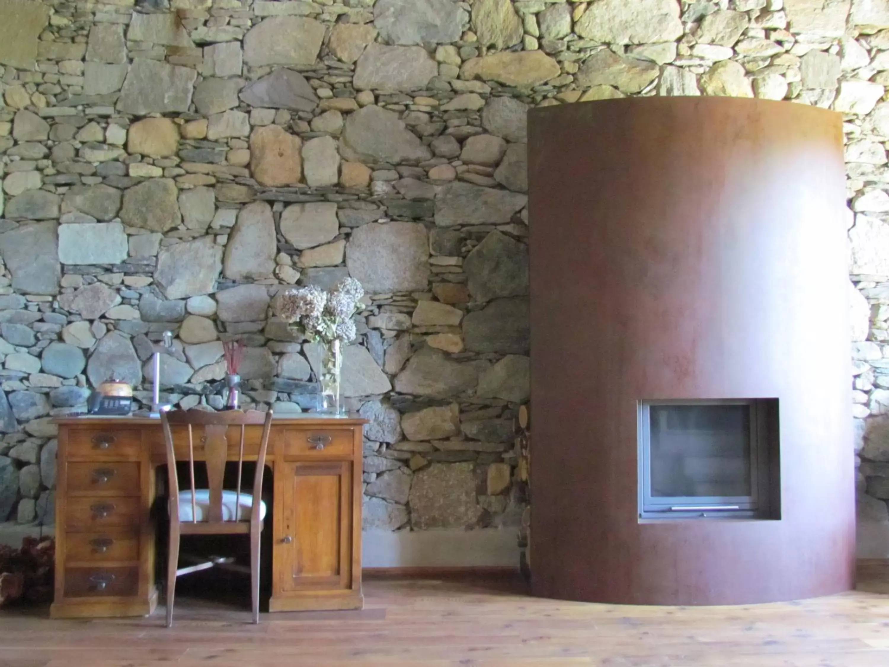 Decorative detail, TV/Entertainment Center in Le Maddalene B&B