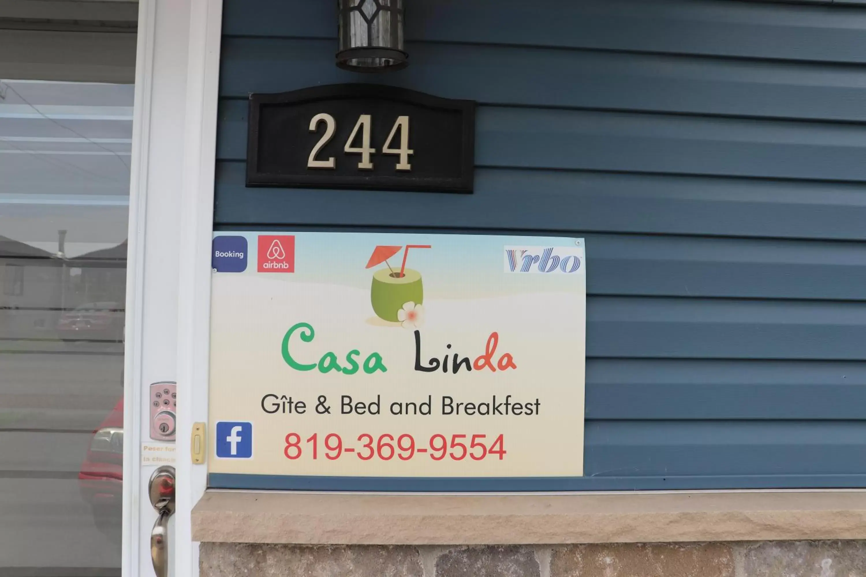 Property Logo/Sign in Casa Linda Victoriaville