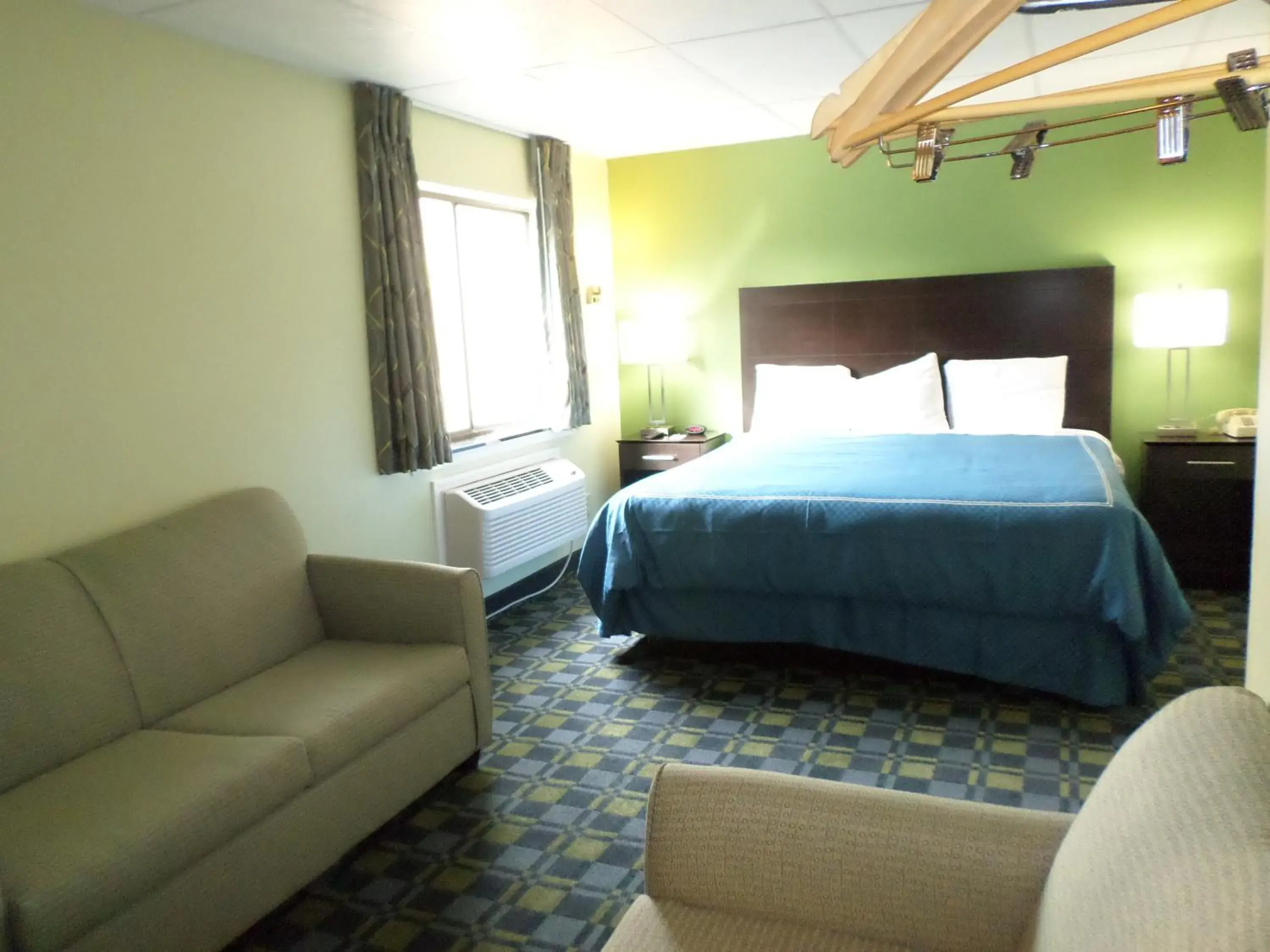 Day, Bed in Travelodge by Wyndham Cleveland Lakewood