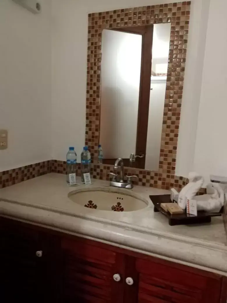 Bathroom in Hotel Real Del Valle