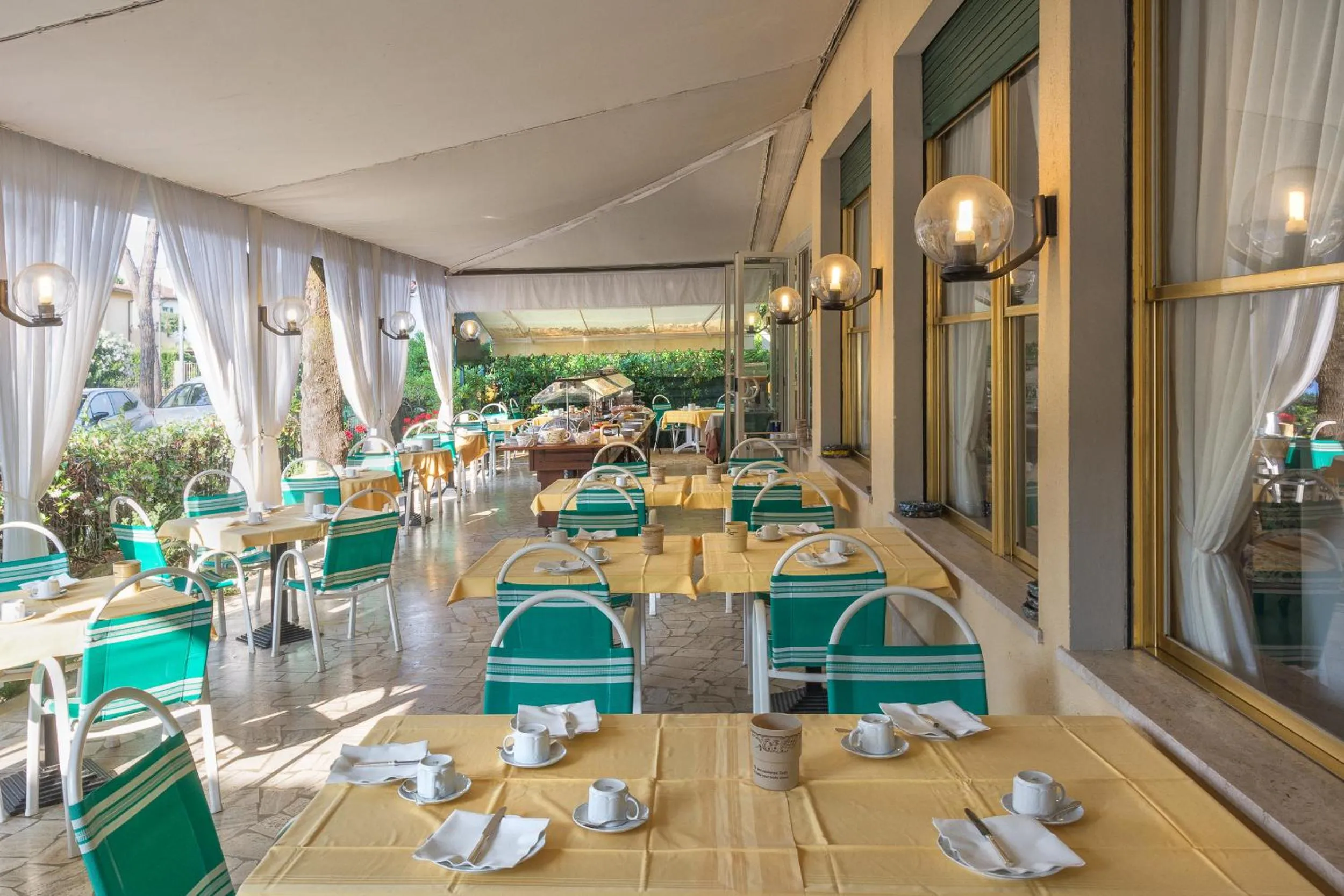 Restaurant/places to eat in Hotel Verdemare