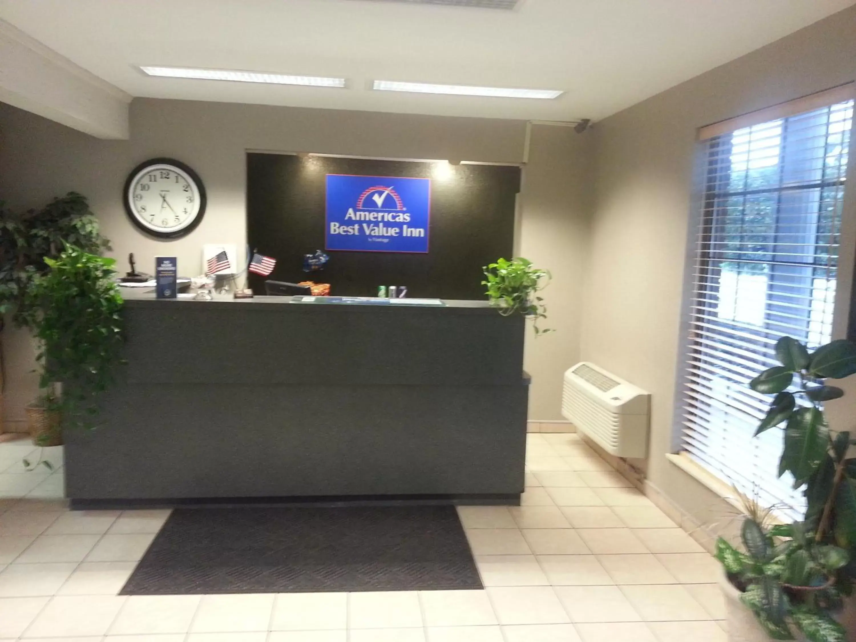 Lobby/Reception in Americas Best Value Inn & Suites - Bluffton