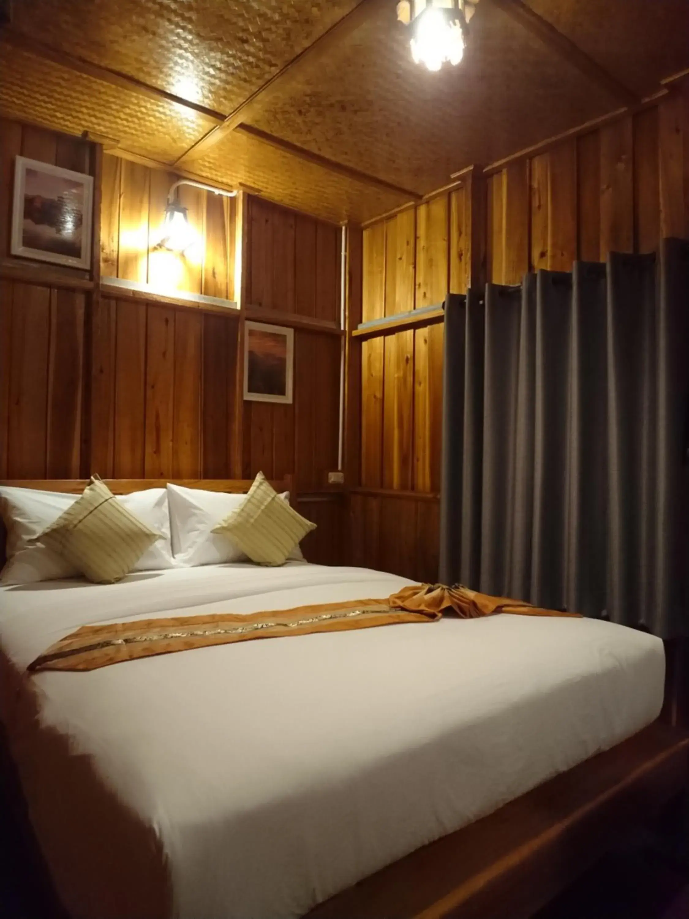 Bedroom, Bed in Lanta Para hut