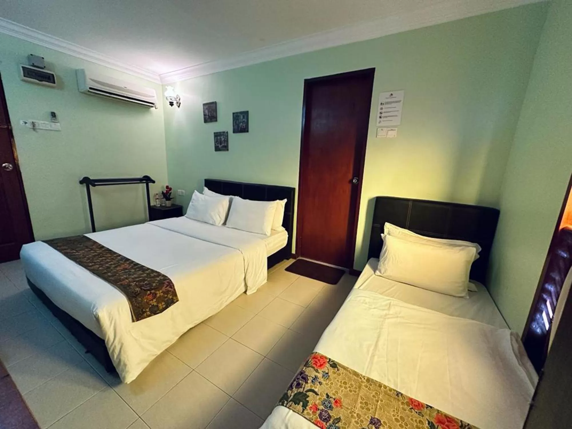 Bed in MORTEN VILLA MELAKA