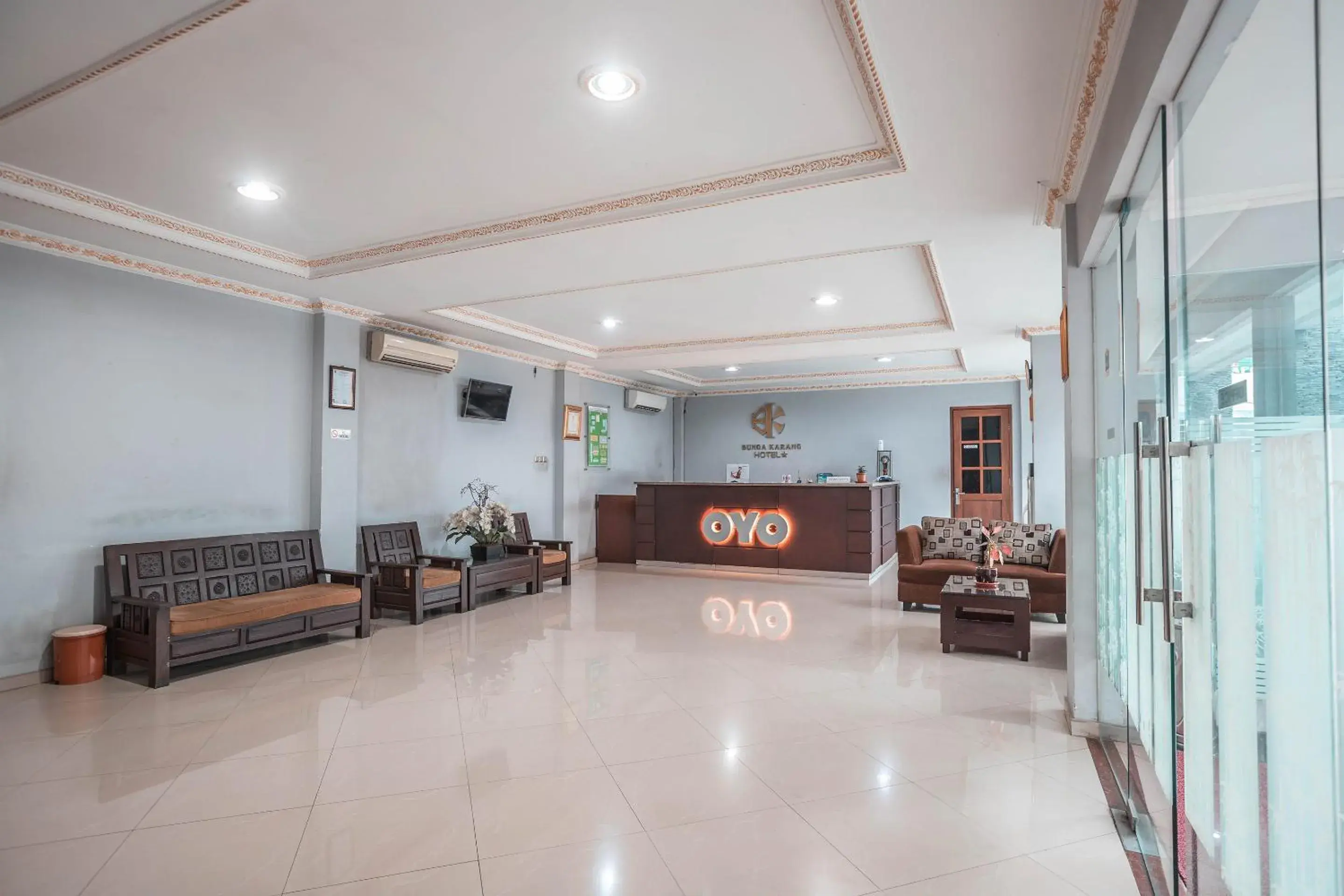 Property building in OYO 686 Bunga Karang Hotel