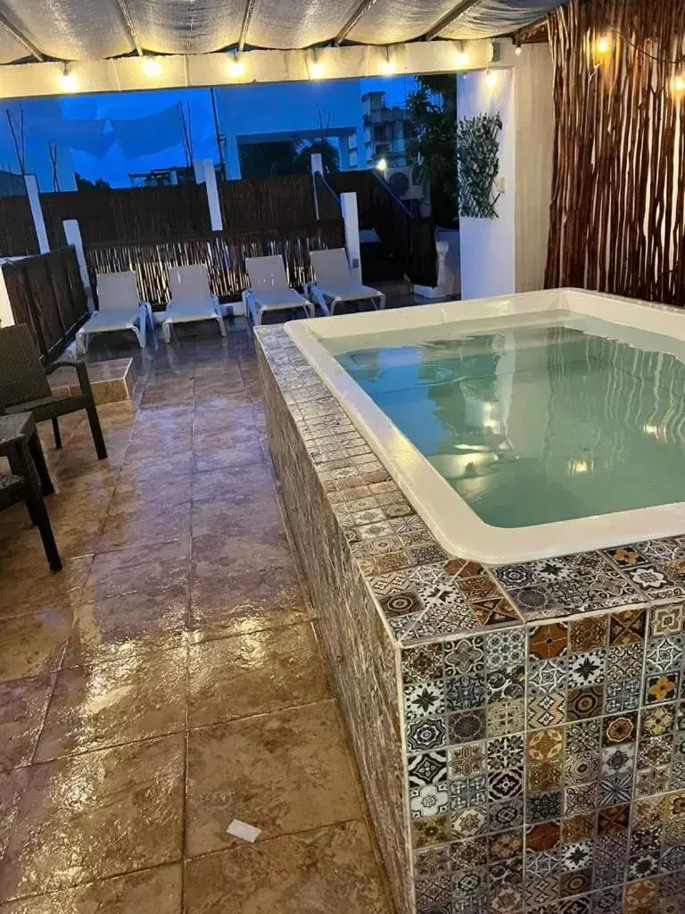 Swimming Pool in Hotel Casa de luz Playa del Carmen