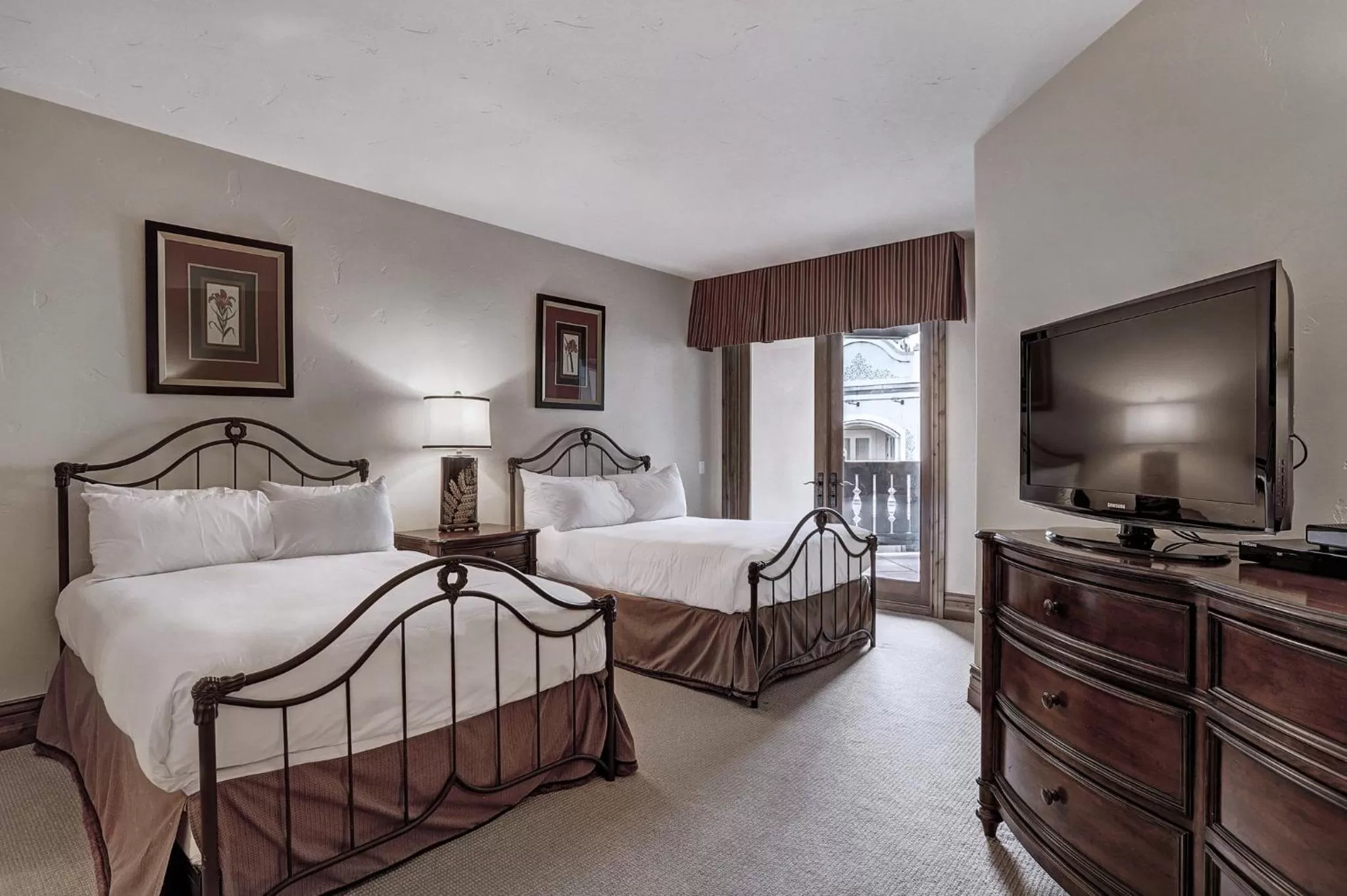 Photo of the whole room, Bed in The Arrabelle at Vail Square, a RockResort