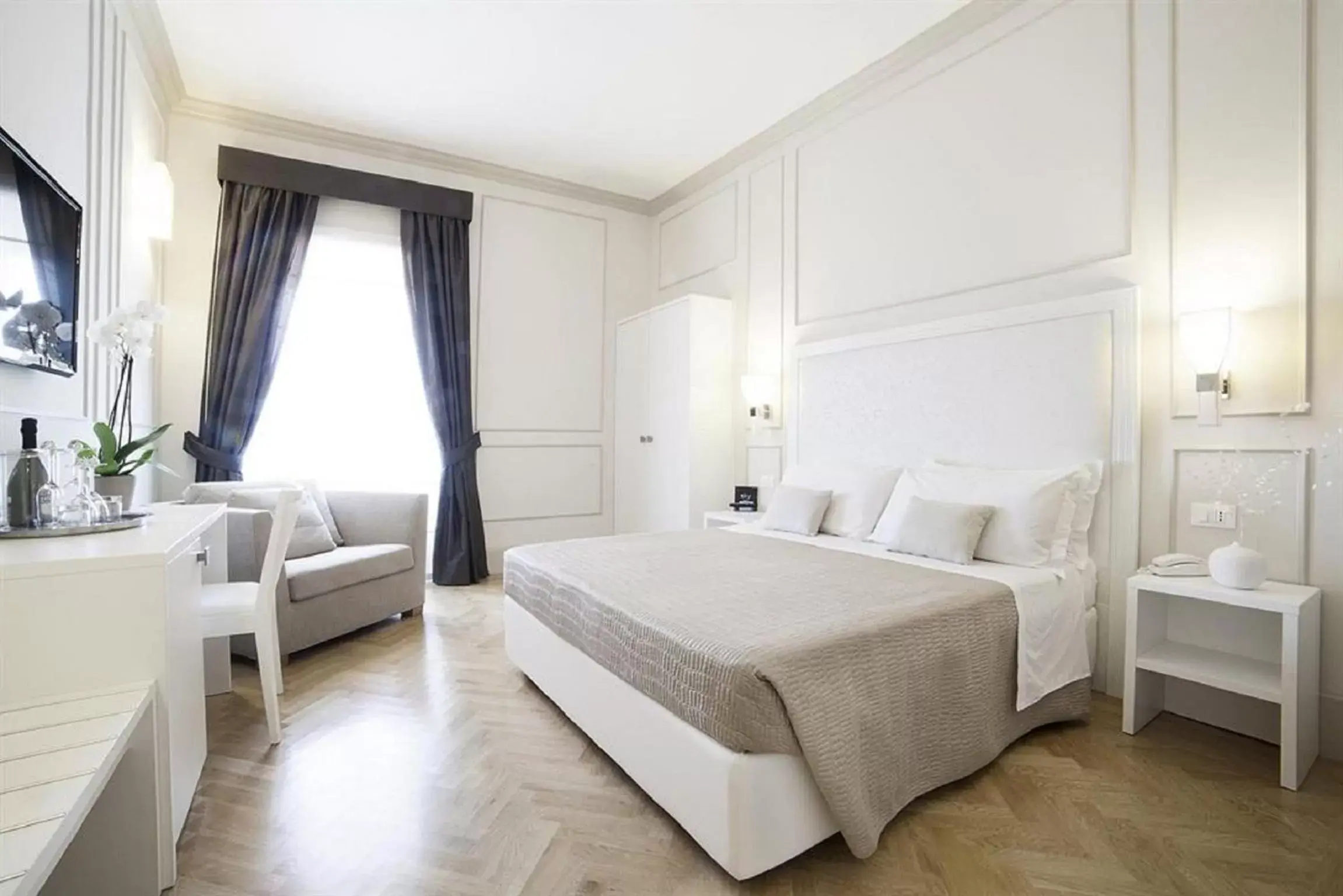 Photo of the whole room, Bed in Residenza Scipioni Luxury B&B