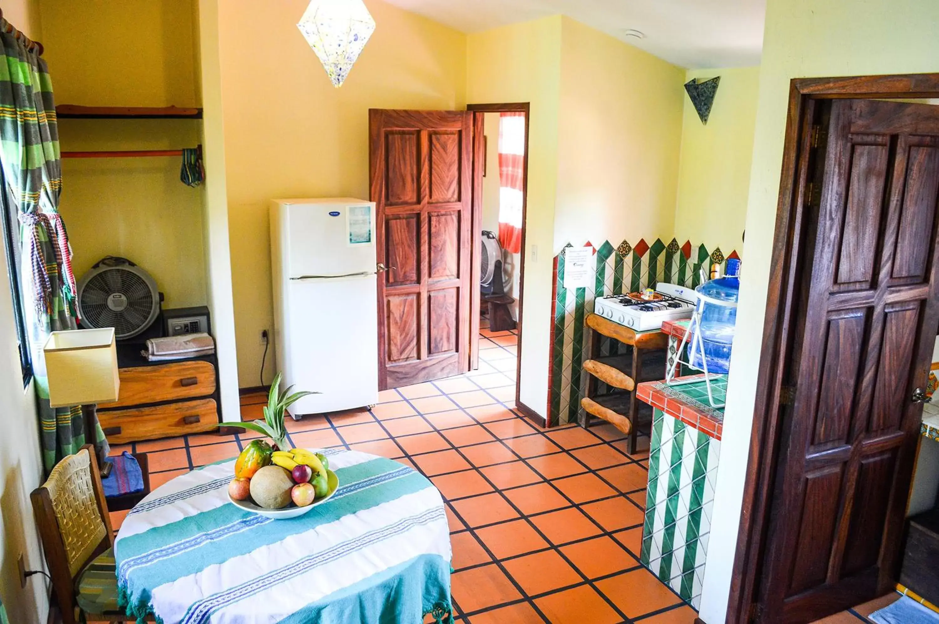 Kitchen or kitchenette in Hotel Casamar Suites