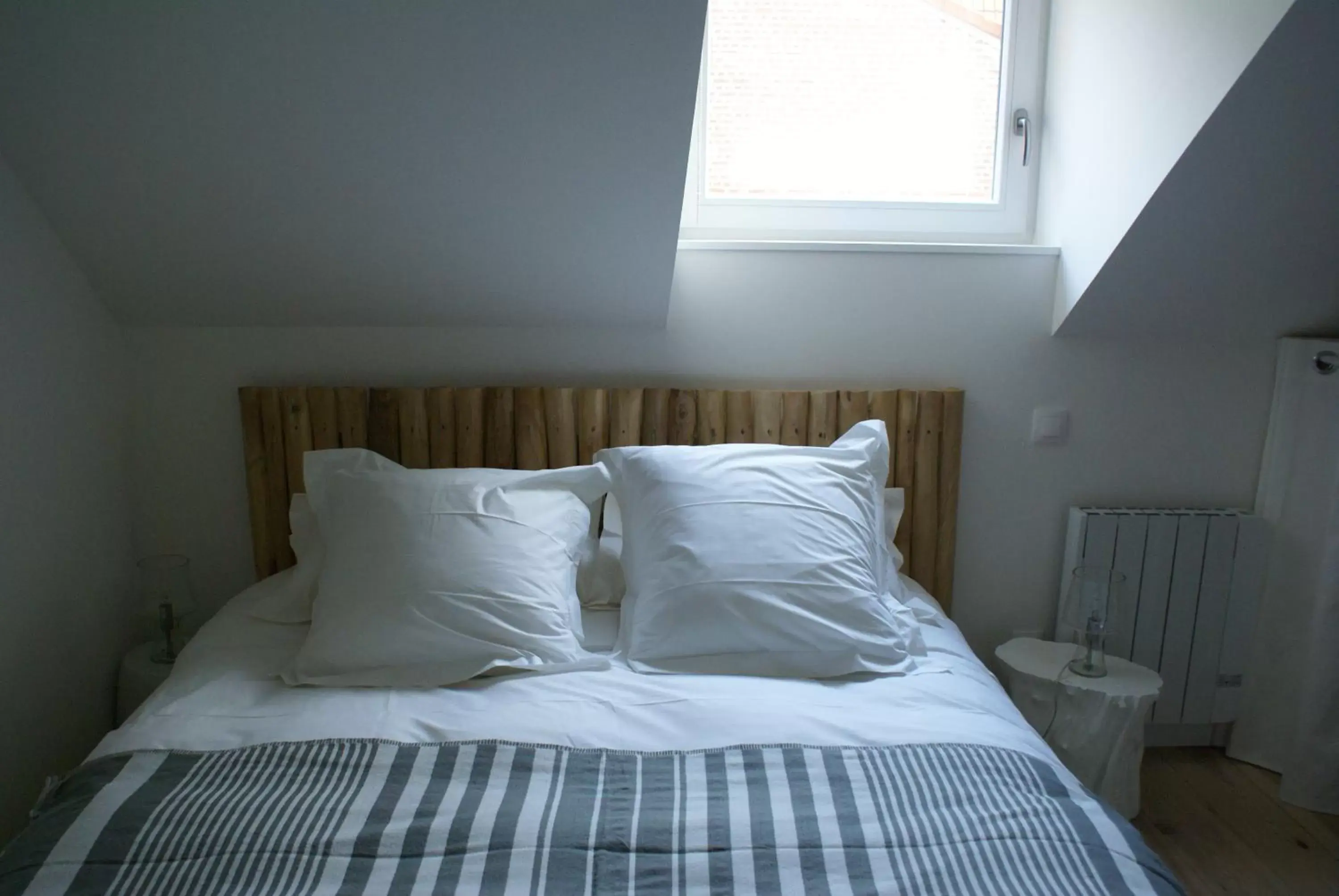 Bedroom, Bed in La Cour Soubespin