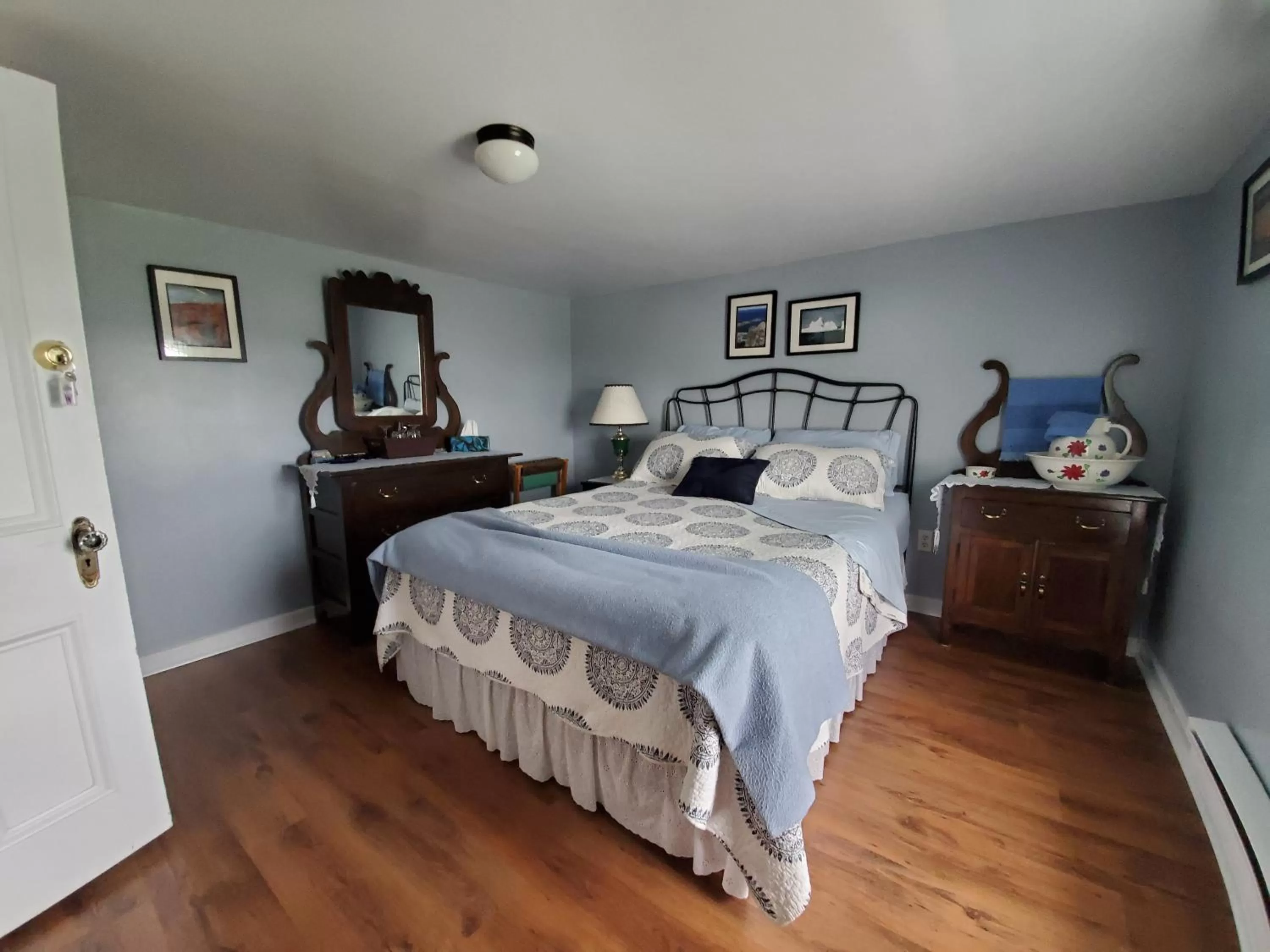 Standard Queen Room in Hillside B&B