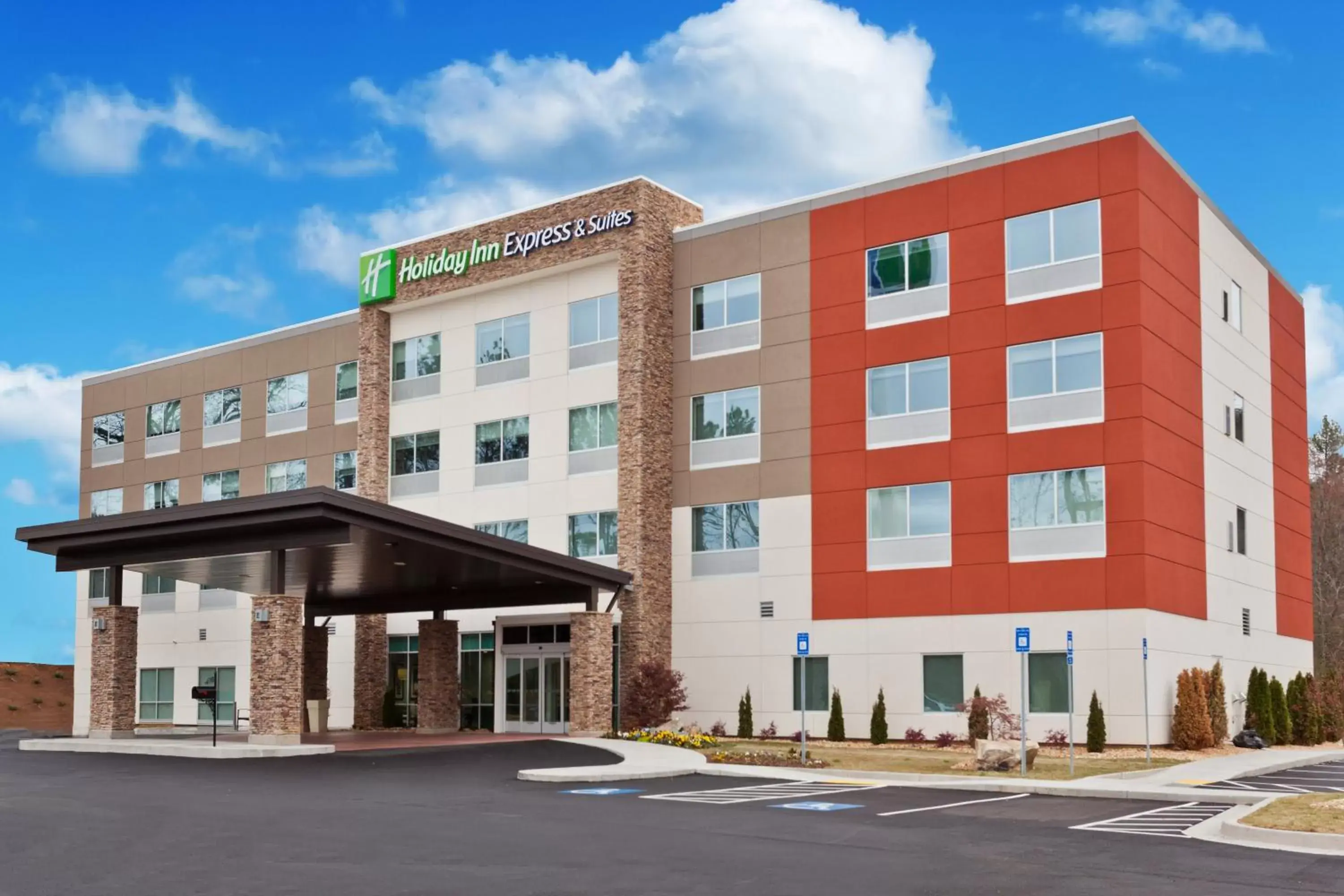 Property Building in Holiday Inn Express & Suites - Cartersville, an IHG Hotel