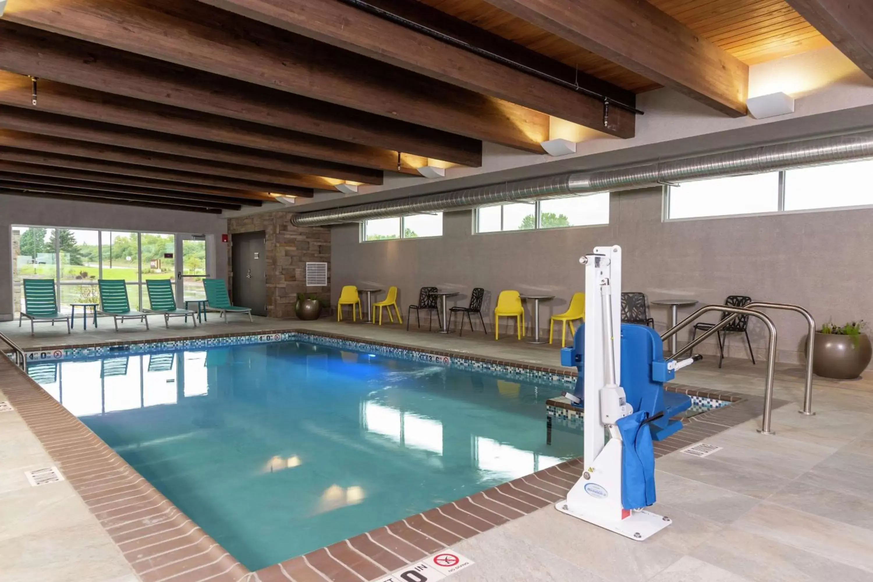Pool view, Swimming Pool in Home2 Suites By Hilton Appleton, Wi