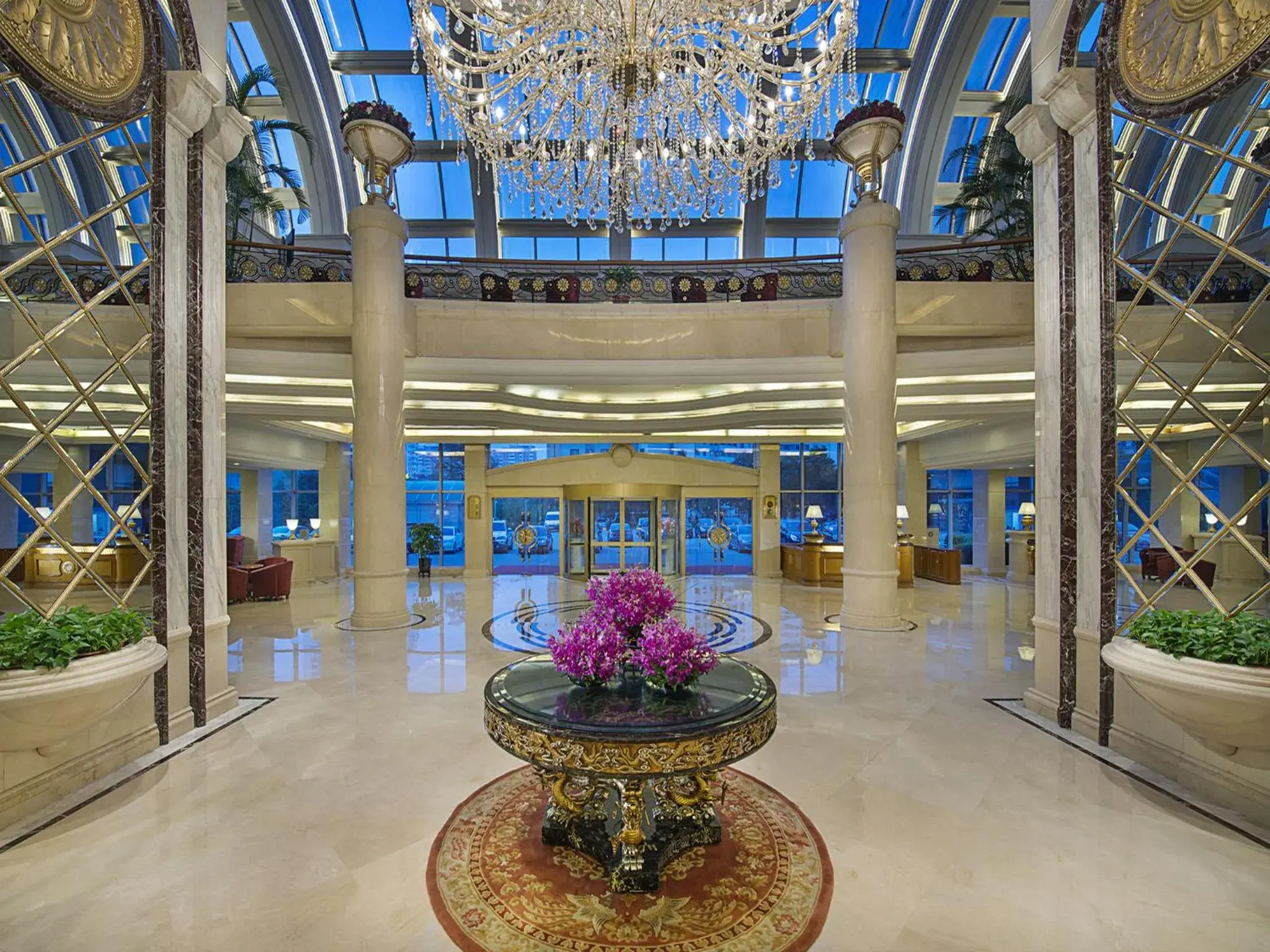 Lobby or reception in Celebrity International Grand Hotel