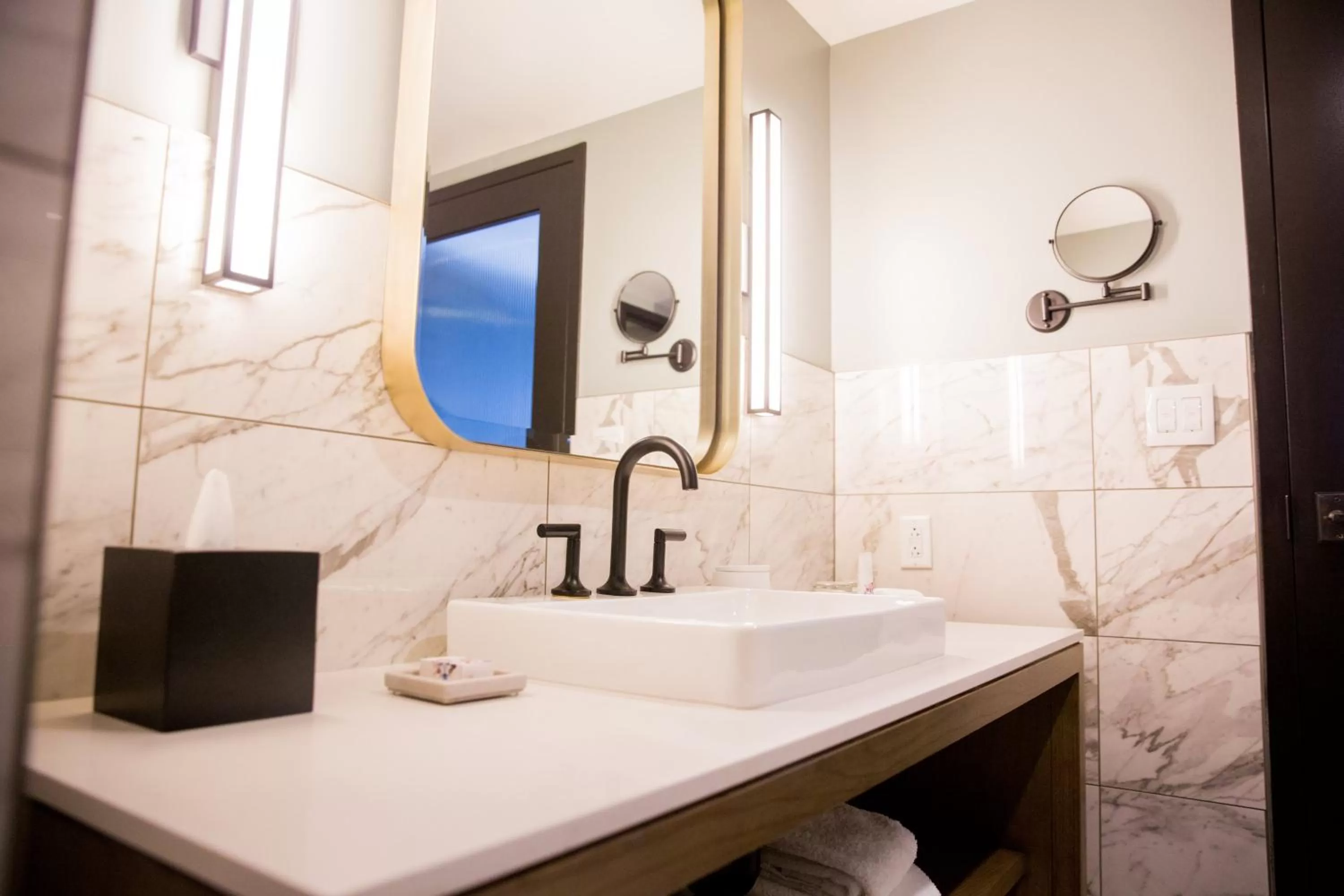 Photo of the whole room in Noelle