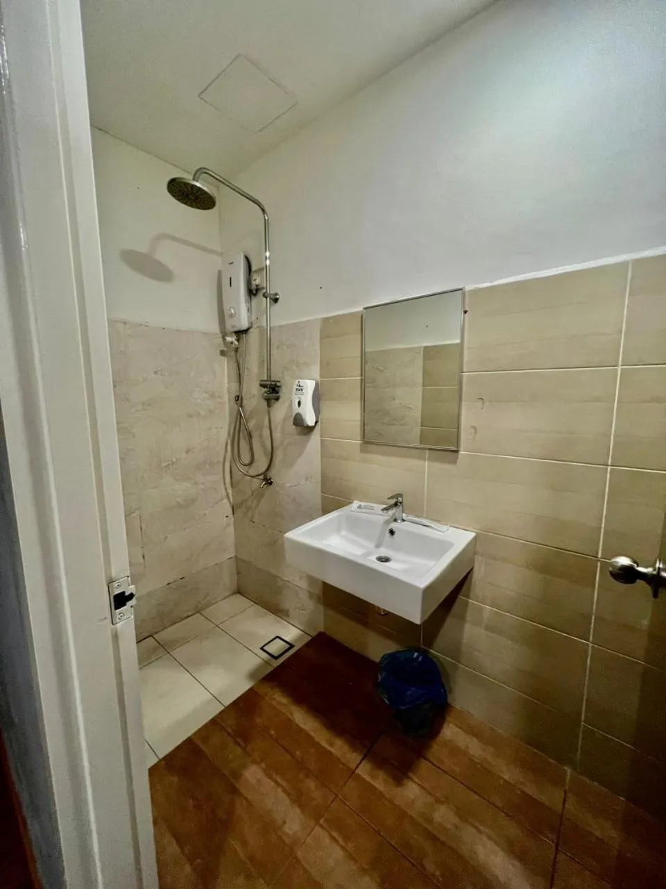 Bathroom in Hotel Zamburger Second Link