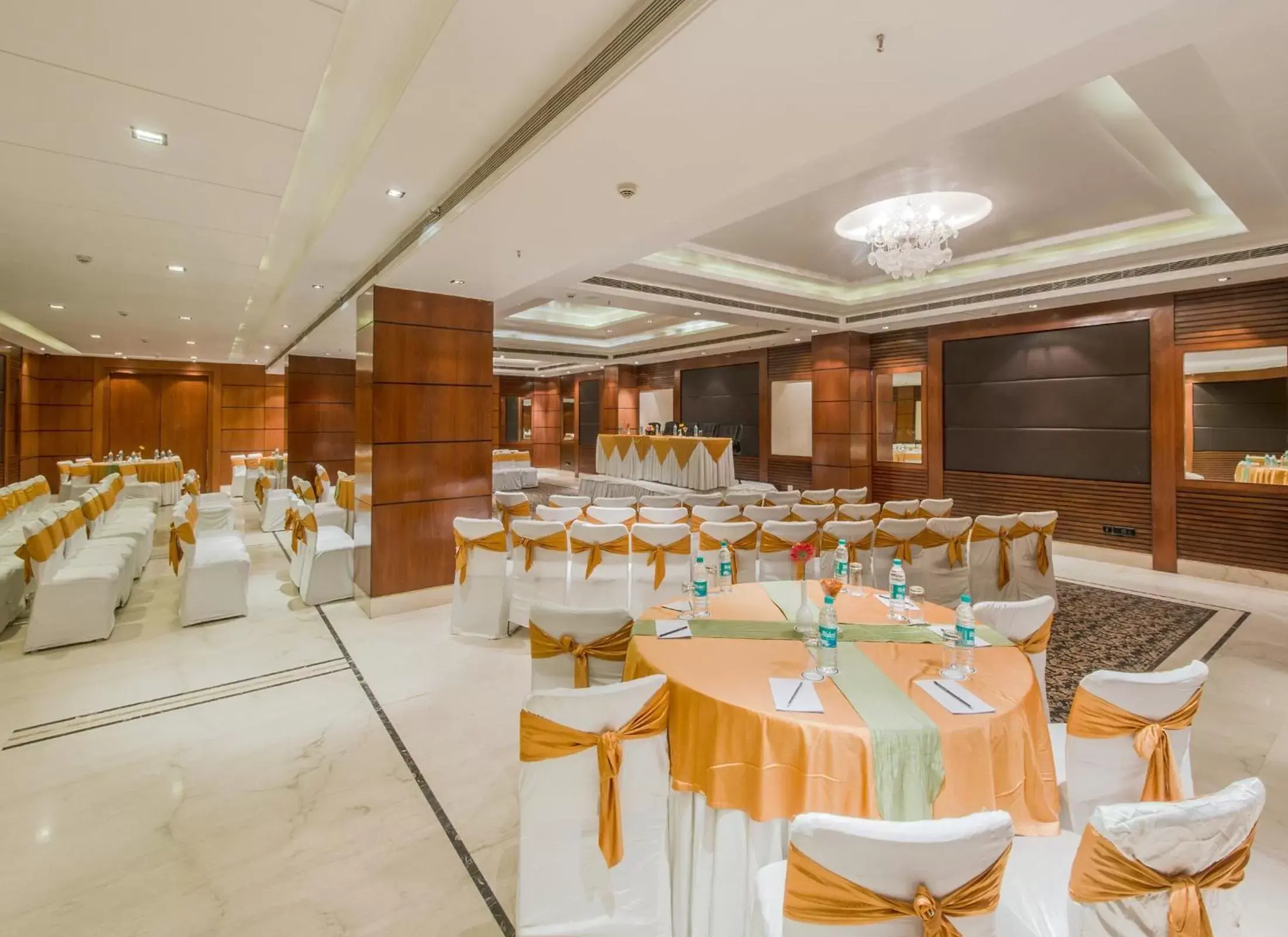 Business facilities, Banquet Facilities in Sarovar Portico Jaipur