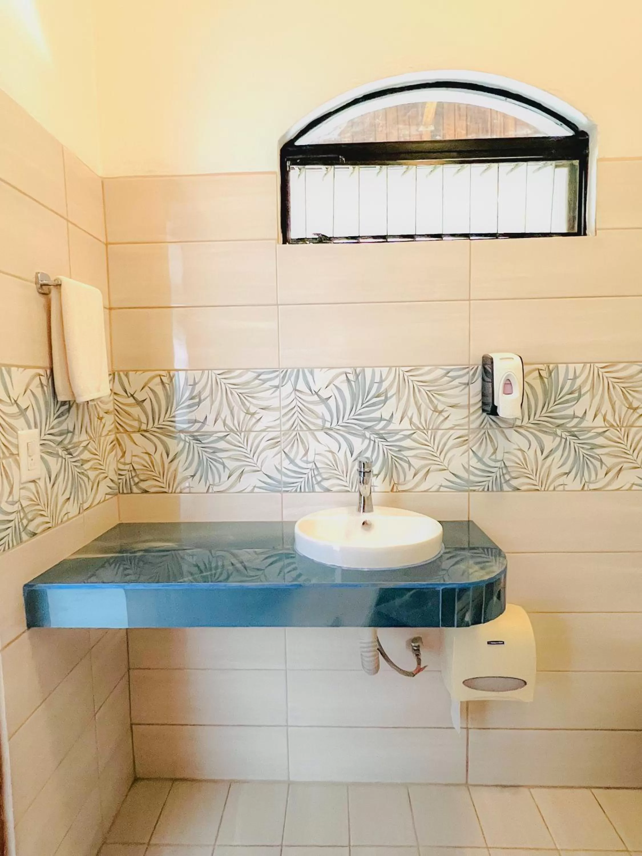 Bathroom in Hotel Mar Rey