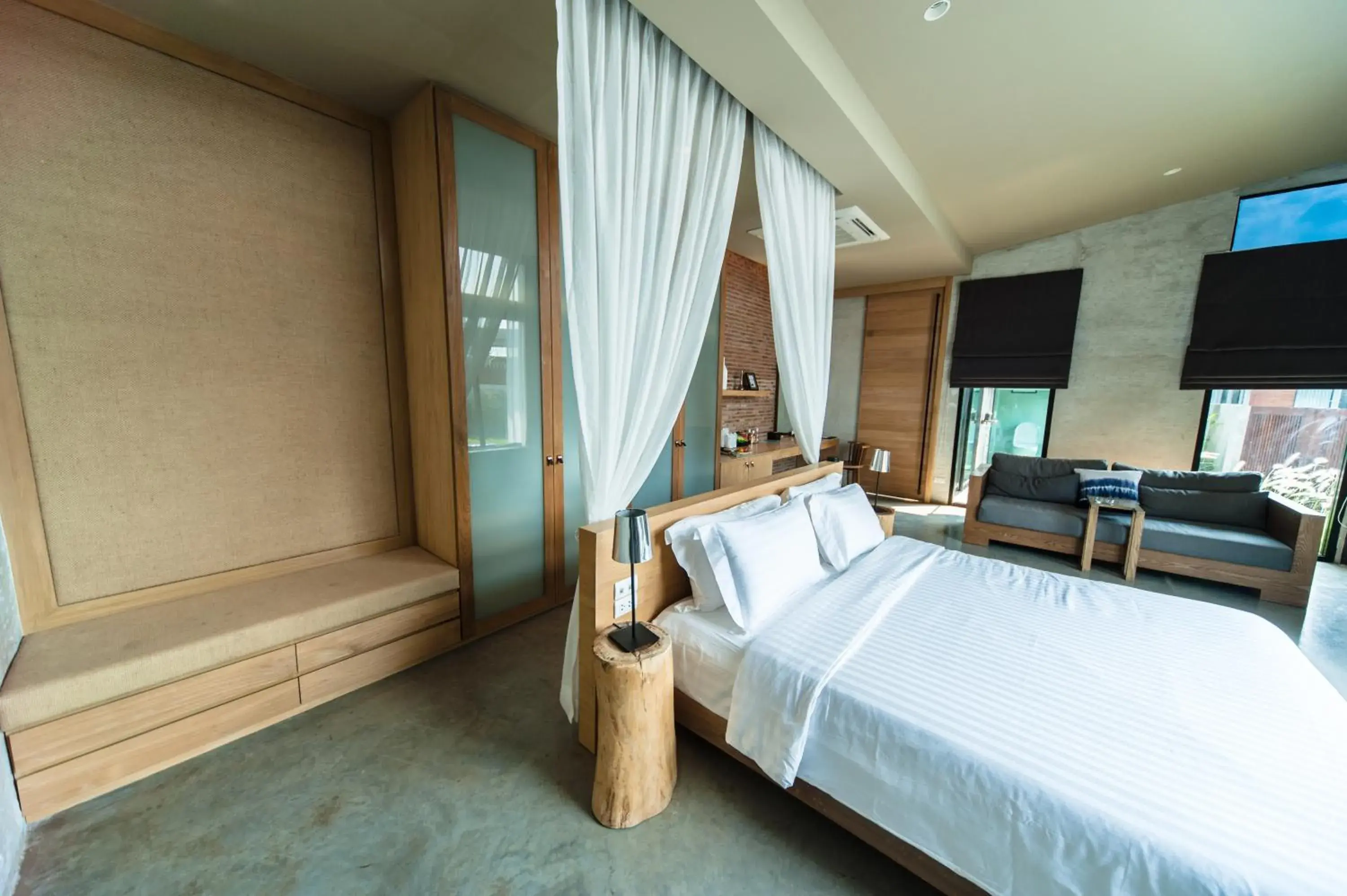 Bed in Sea Two Pool Villa Resort Pattaya