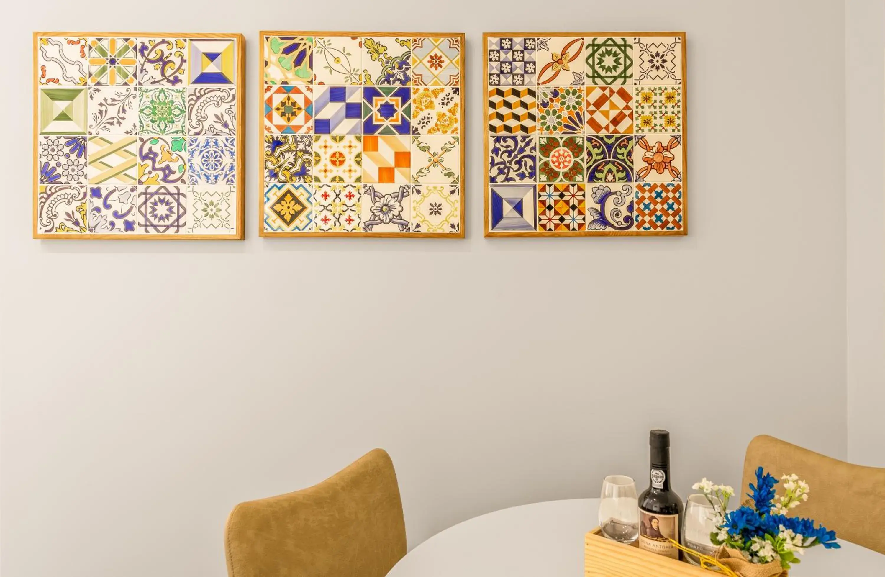 Decorative detail in 296 Heritage Apartments Decorative detail in 296 Heritage Apartments