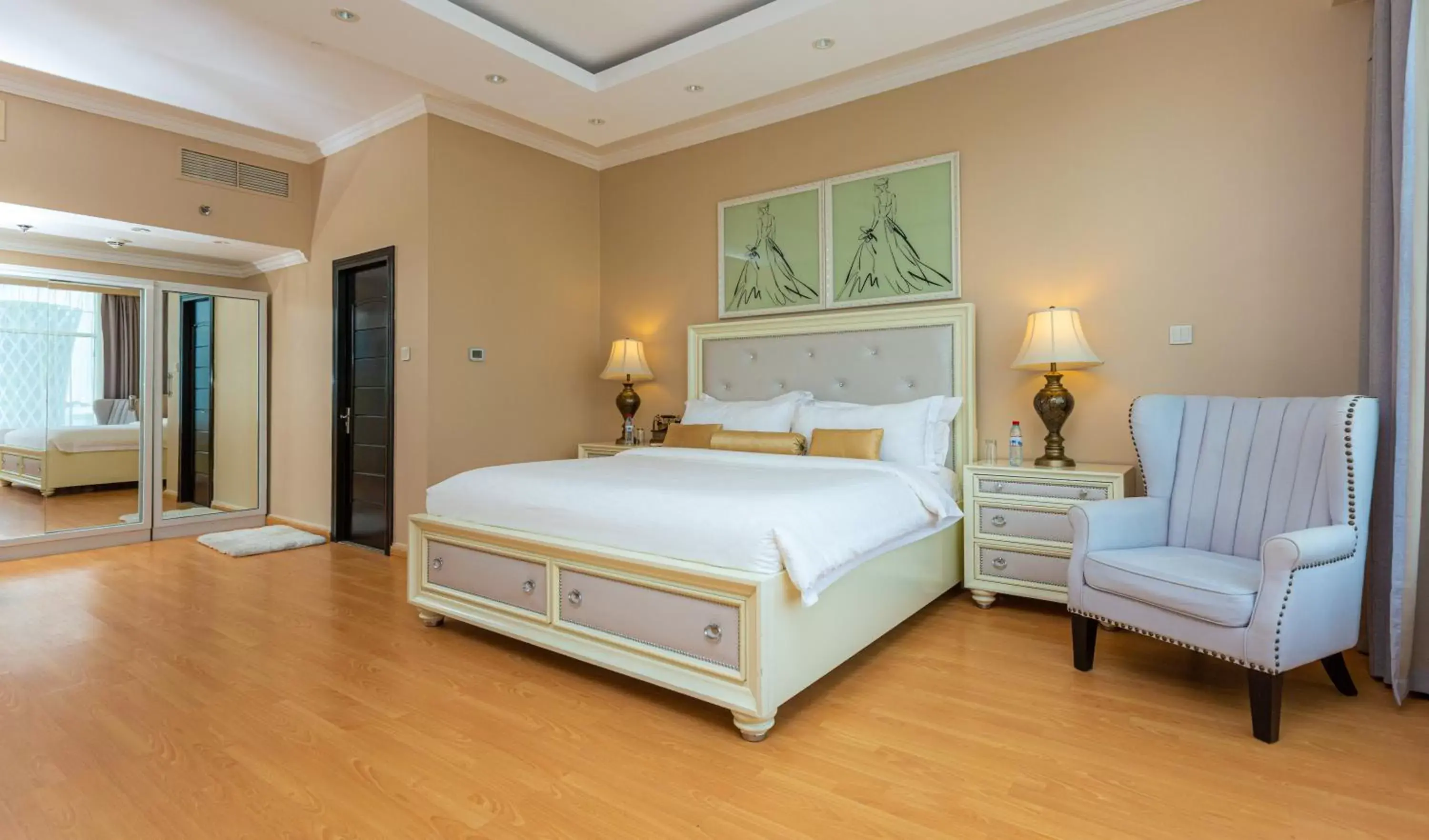 Bedroom, Bed in Ezdan Hotels Doha