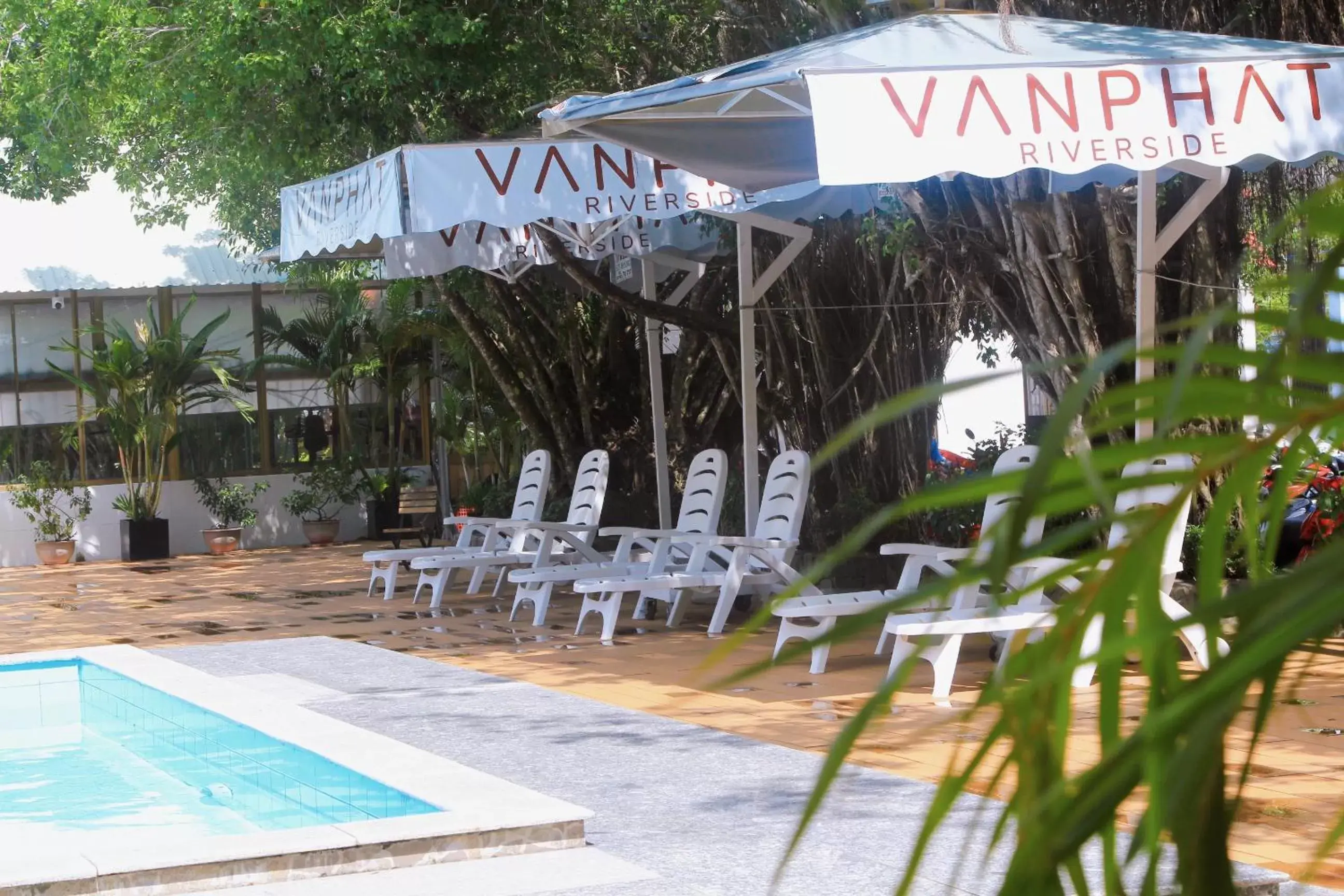 Garden, Swimming Pool in Van Phat Riverside Hotel