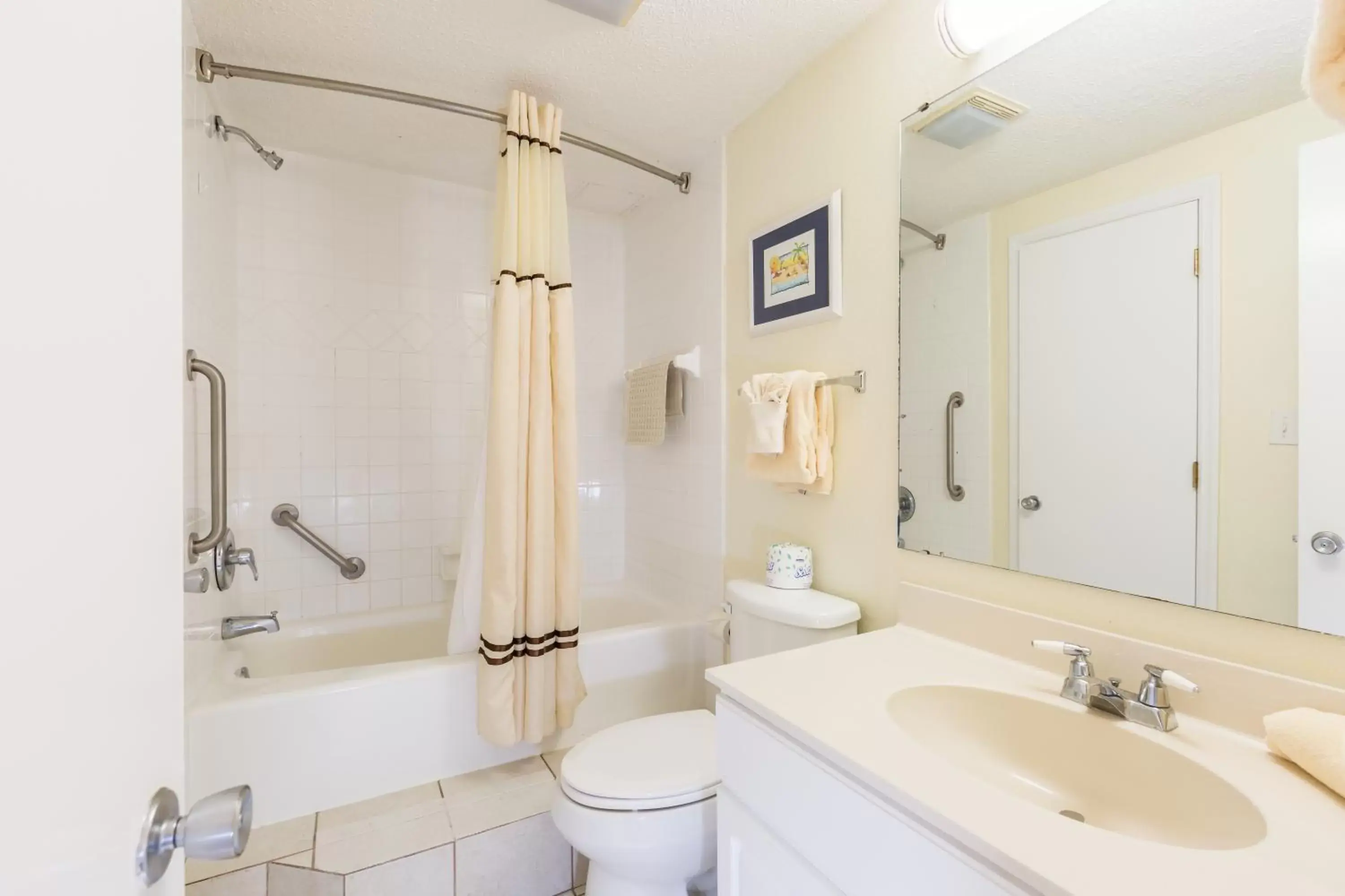 Bathroom in Maritime Beach Club by Capital Vacations