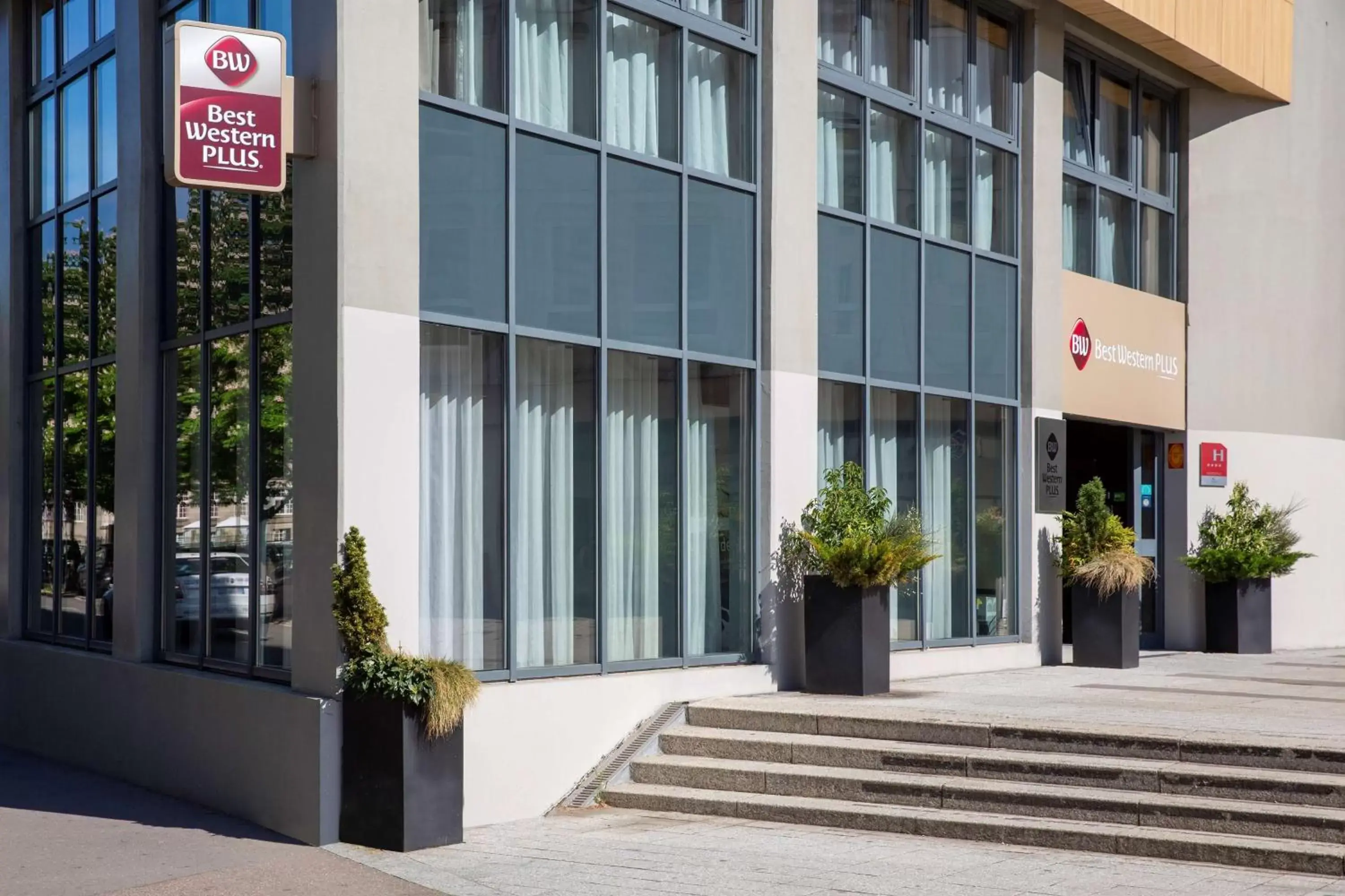 Property building in Best Western Plus Thionville Centre Property building in Best Western Plus Thionville Centre