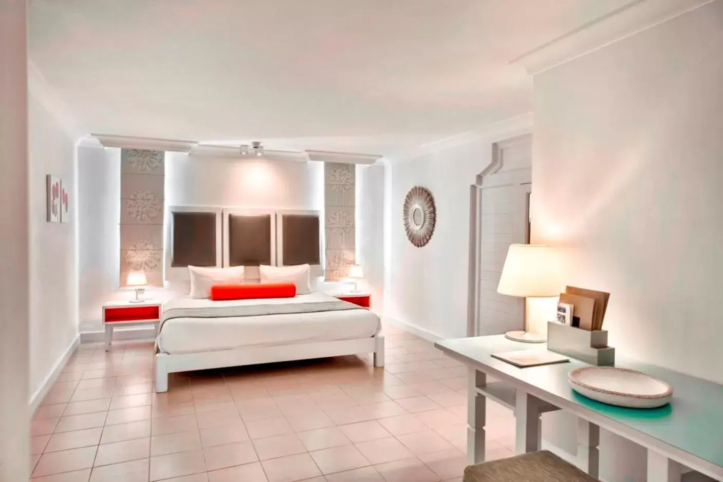 Bed, Seating Area in Ambre - Adults only