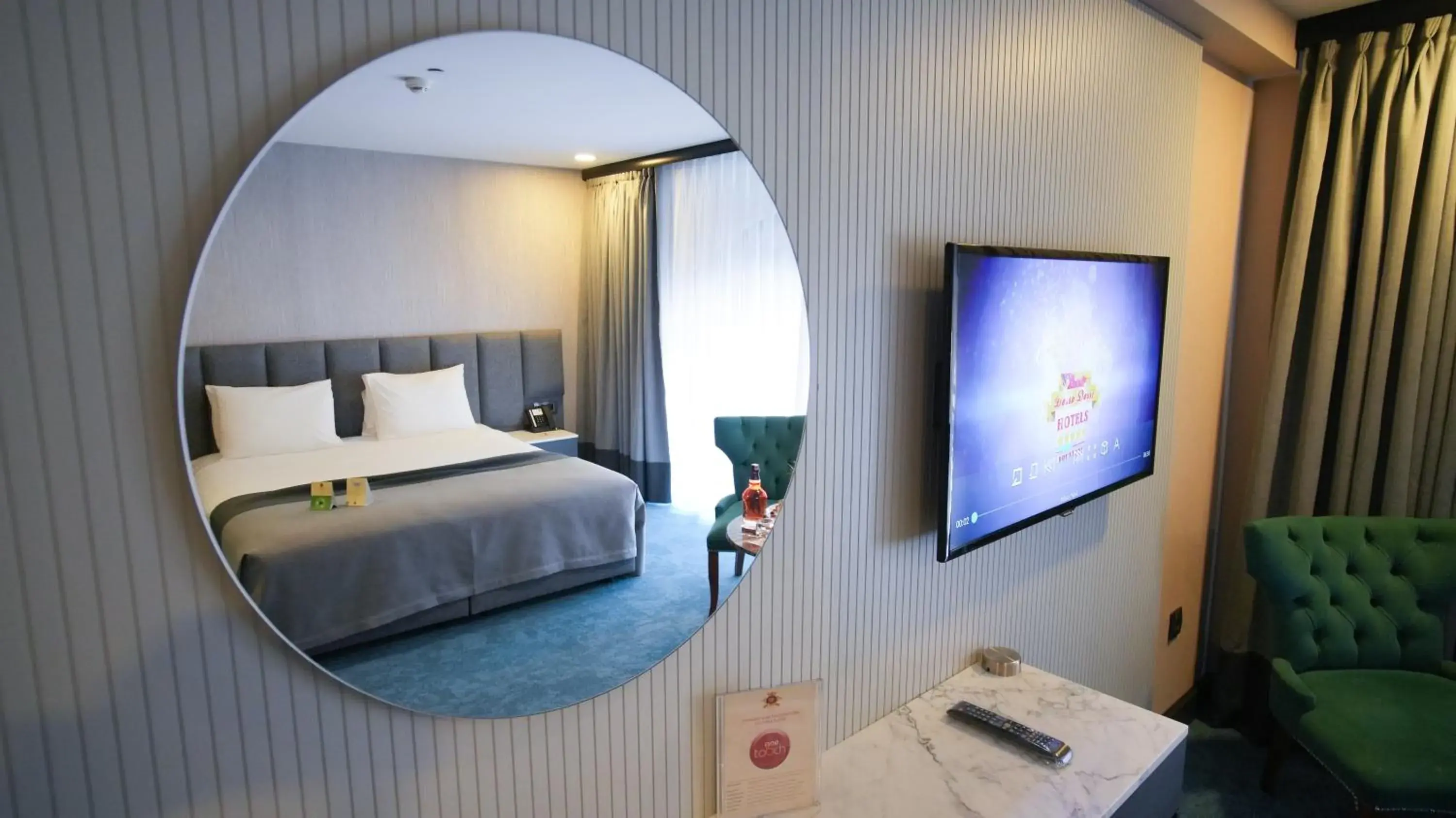 TV and multimedia, Bed in Dosso Dossi Hotels Old City