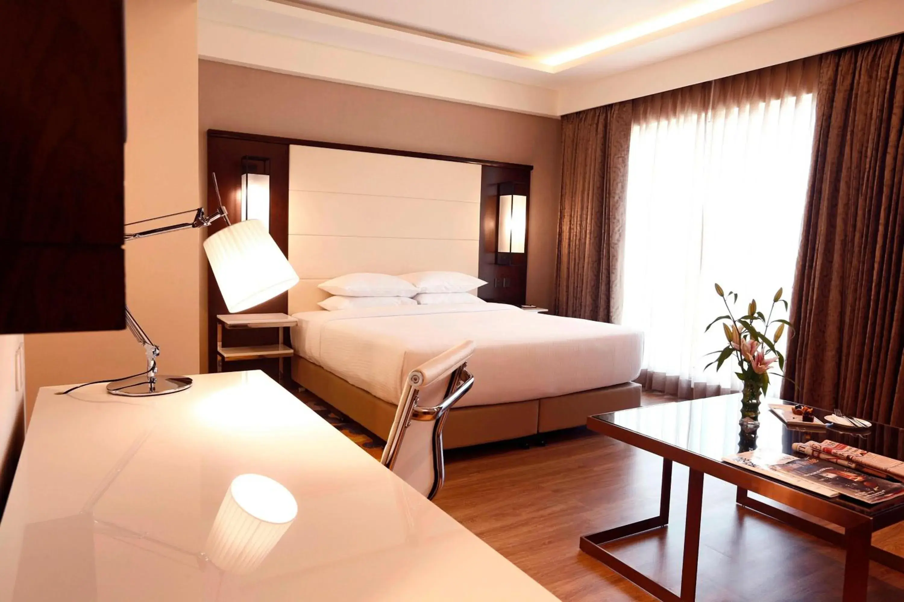 Bedroom, Bed in Courtyard by Marriott Surat