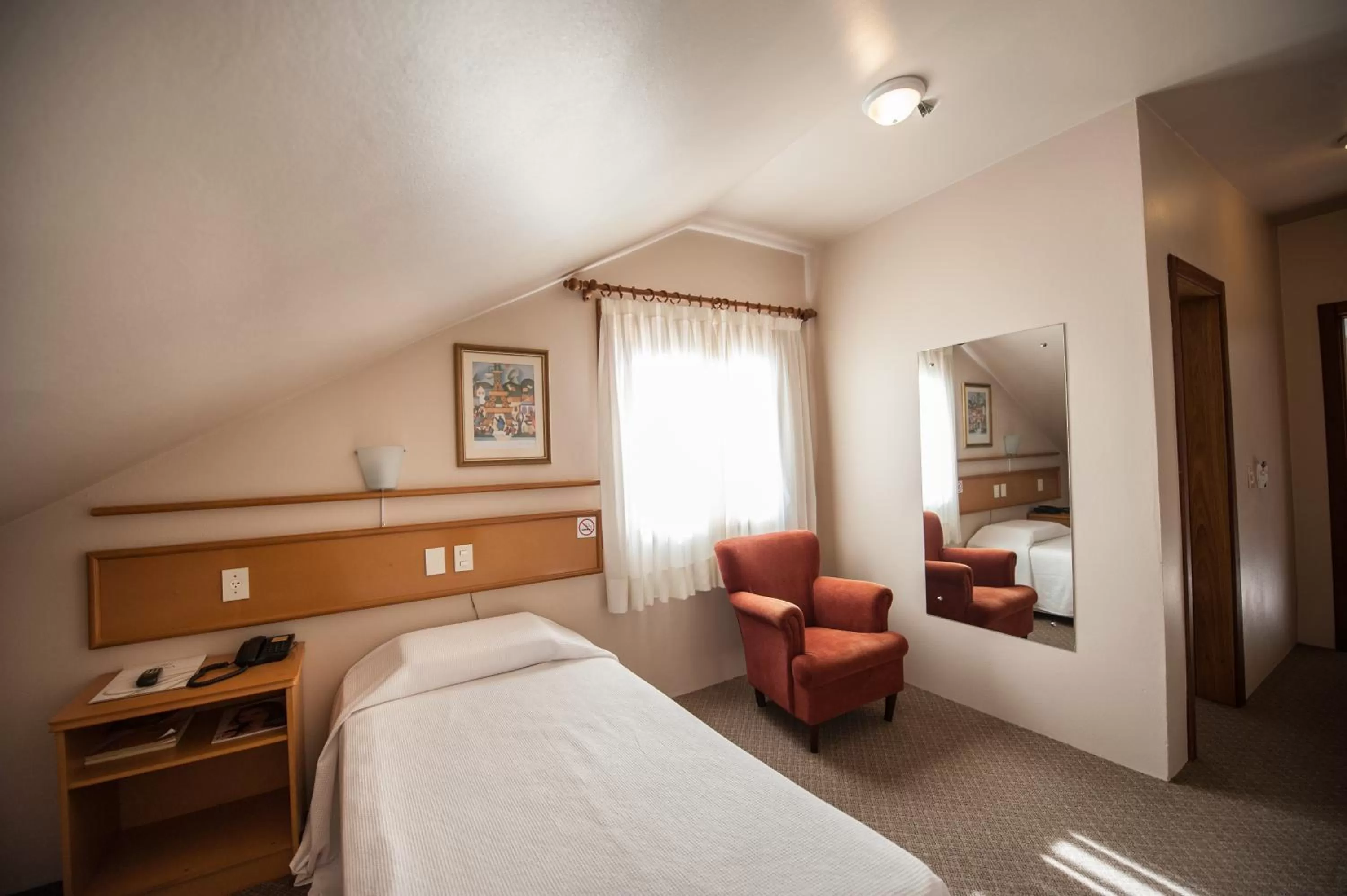 Food and drinks, Bed in Farina Park Hotel